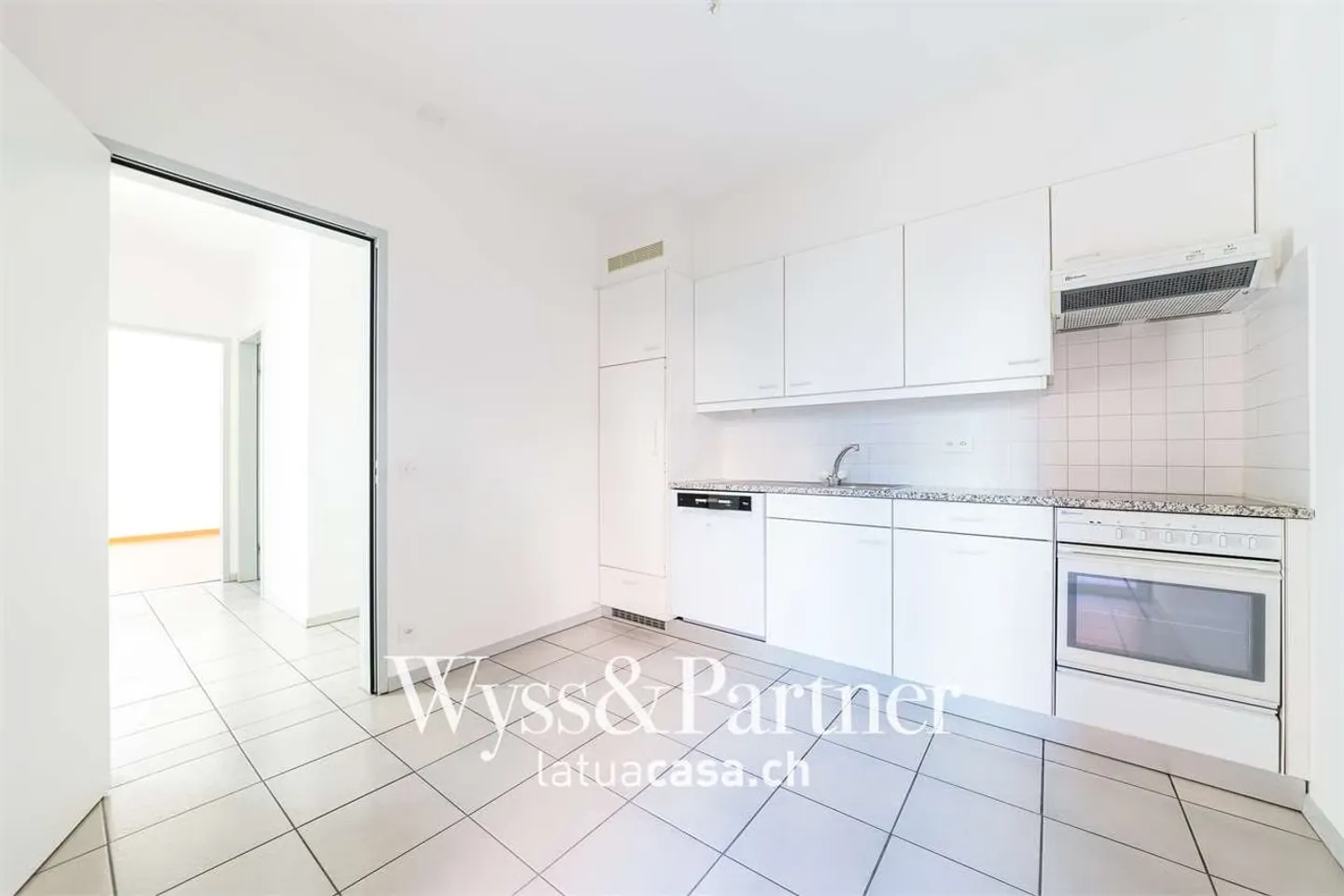 Chiasso center - bright 3.5 rooms - Photo 7 of 13