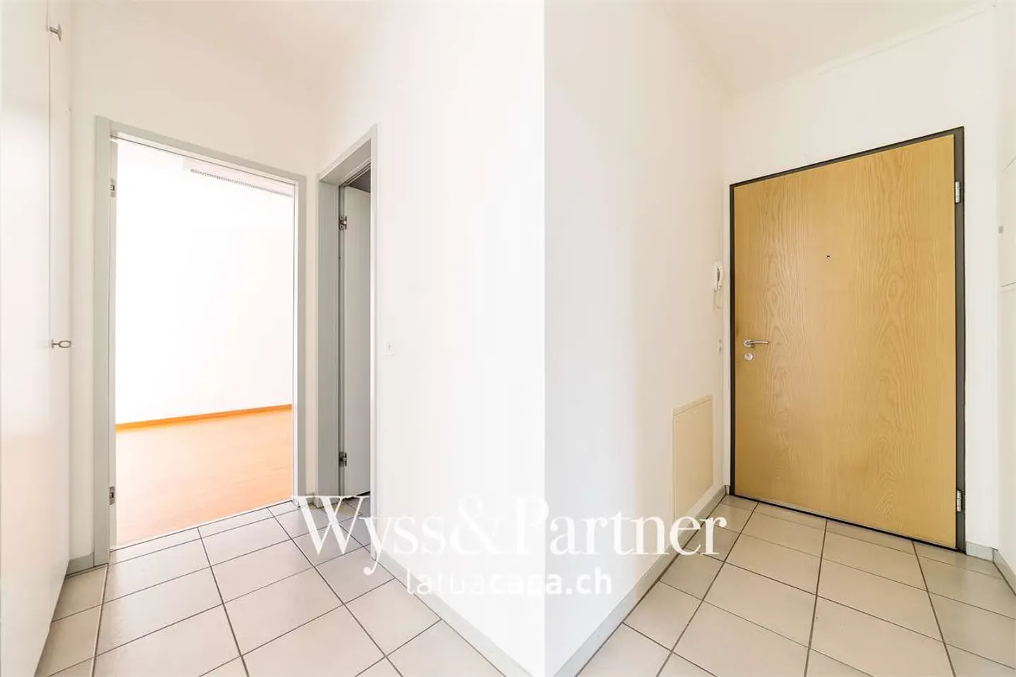 Chiasso center - bright 3.5 rooms - Photo 12 of 13