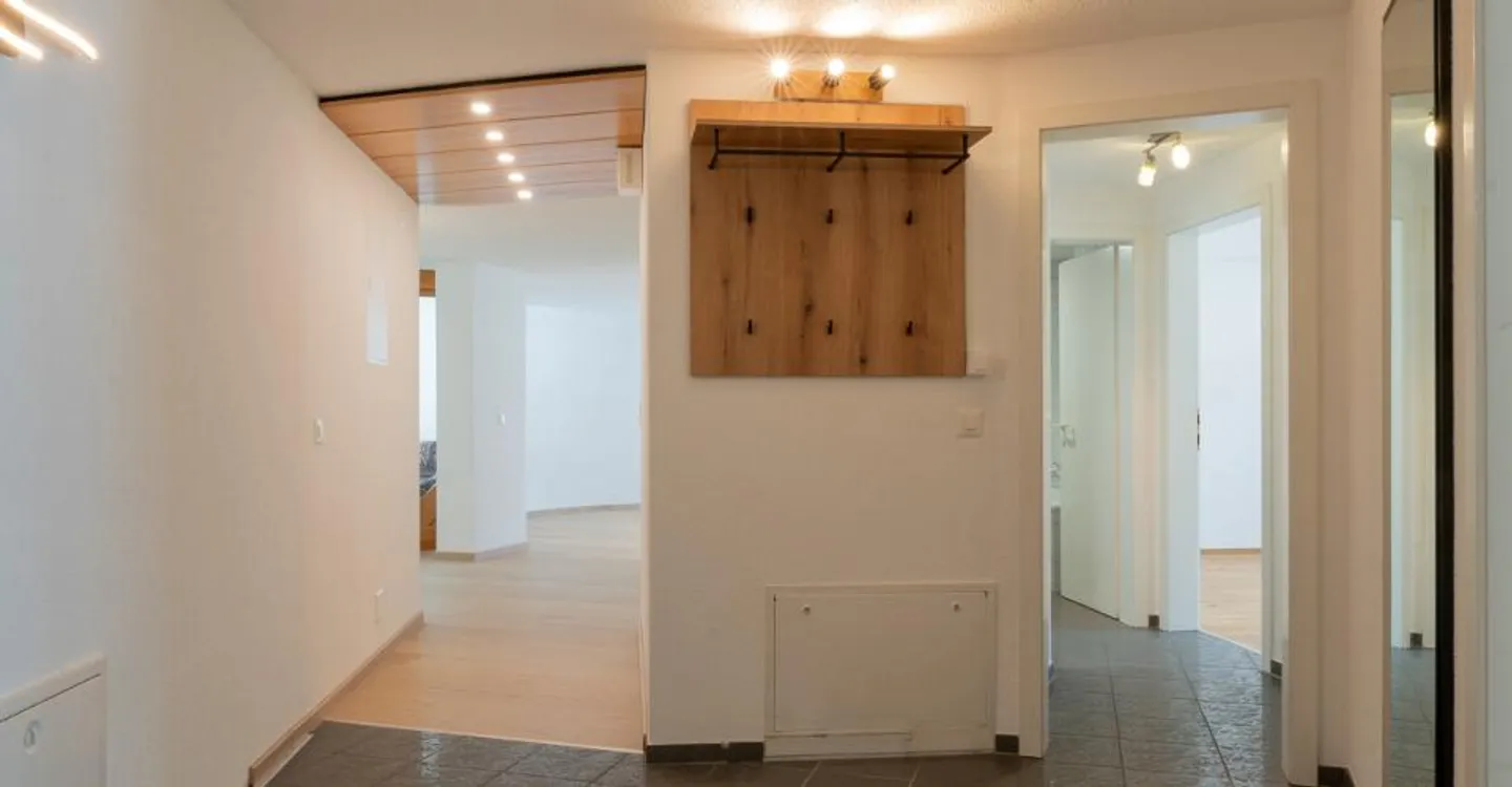Spacious 4.5-room apartment with studio in an ideal location in Visp - Photo 11 of 11