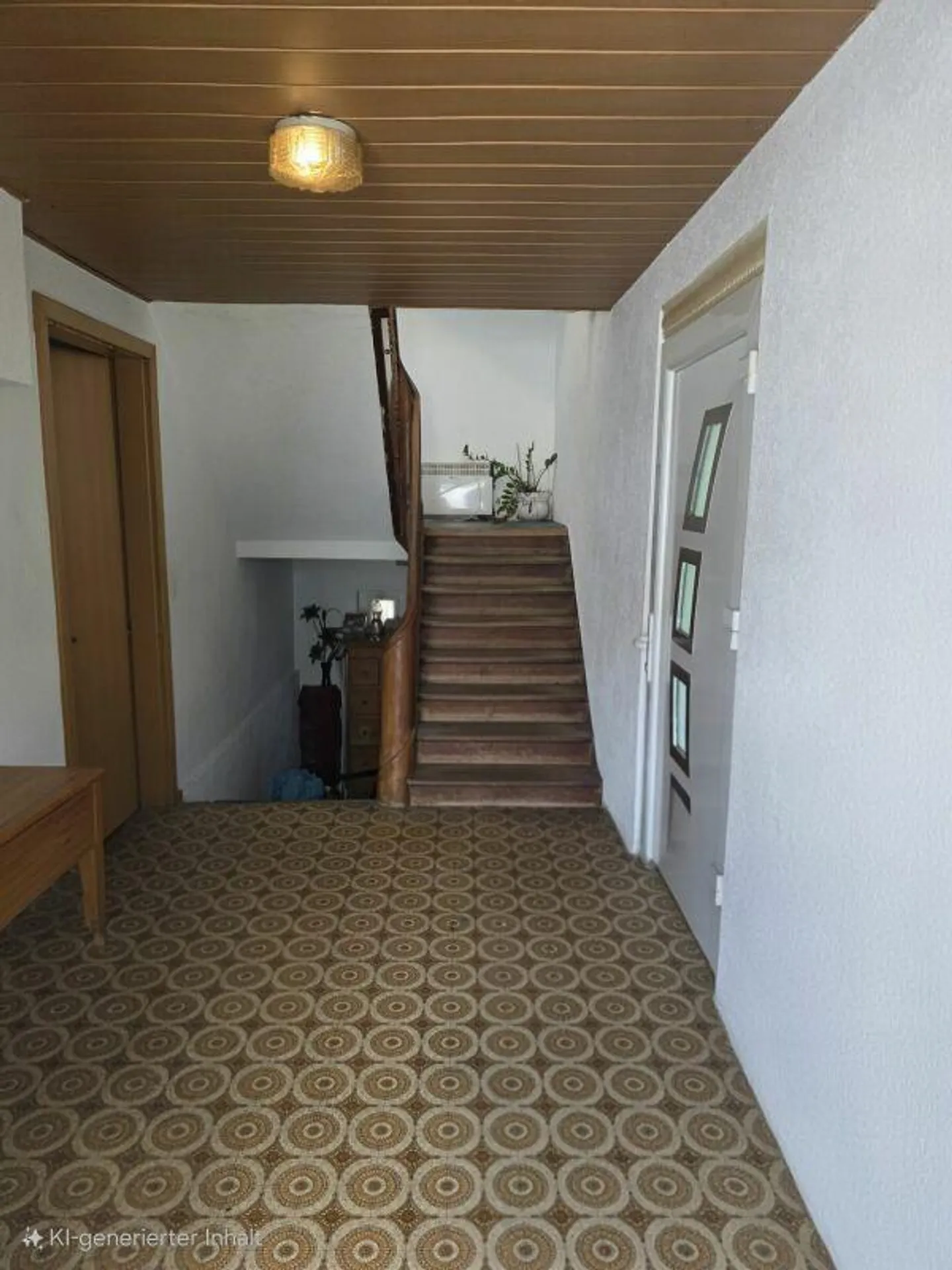 Freistehendes Einfamililenhaus mit je einer Wohnung pro Stockwerk und Bauparzelle - Foto 13 di 16