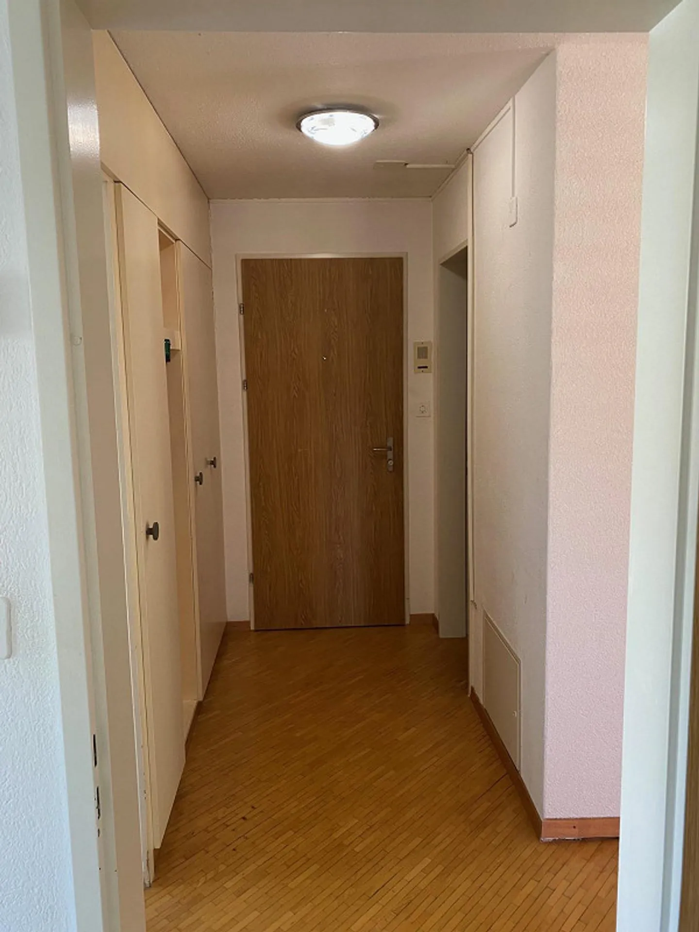 Appartement spacieux de 3,5 pièces avec patio et place de parking souterrain - Photo 8 sur 10