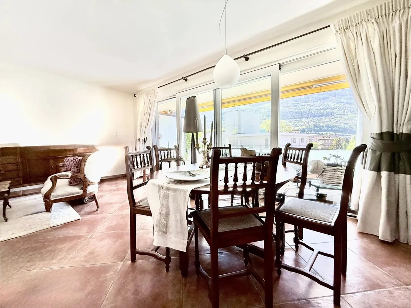 Sale - Apartment Sion - Photo 2 of 11