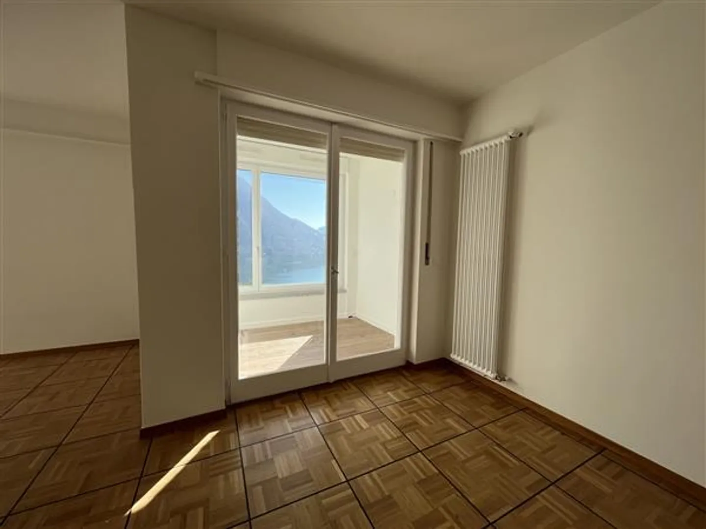 Casa a schiera con vista lago - Foto 7 di 13