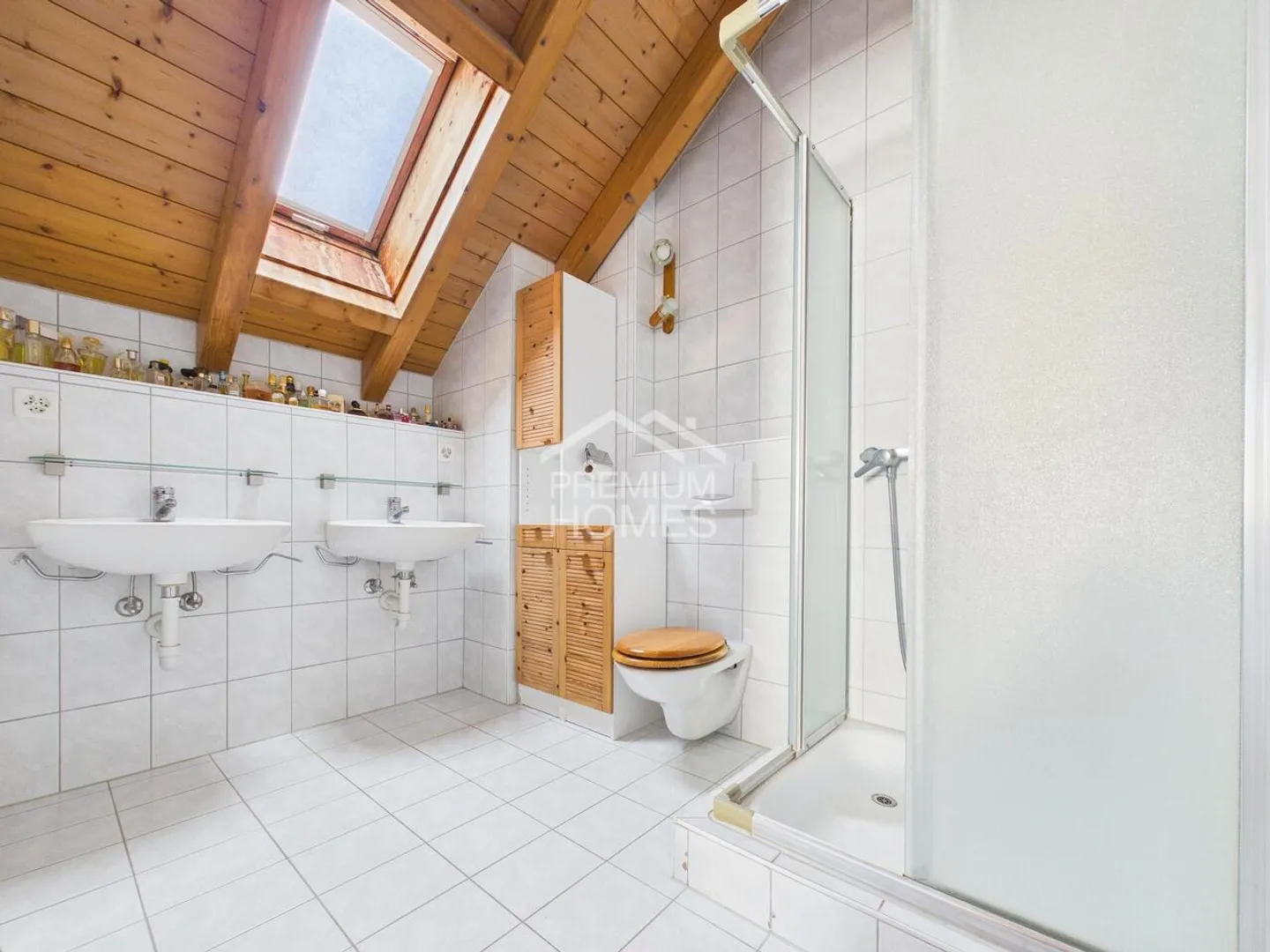 Charming Detached House - Photo 6 of 8