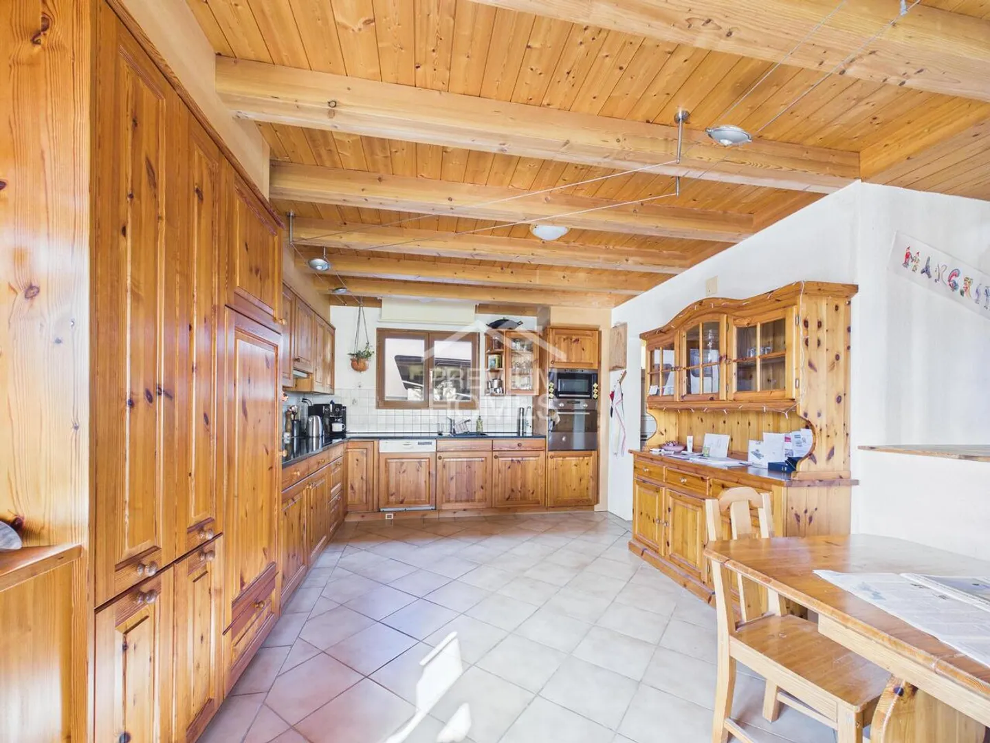 Charming Detached House - Photo 3 of 8