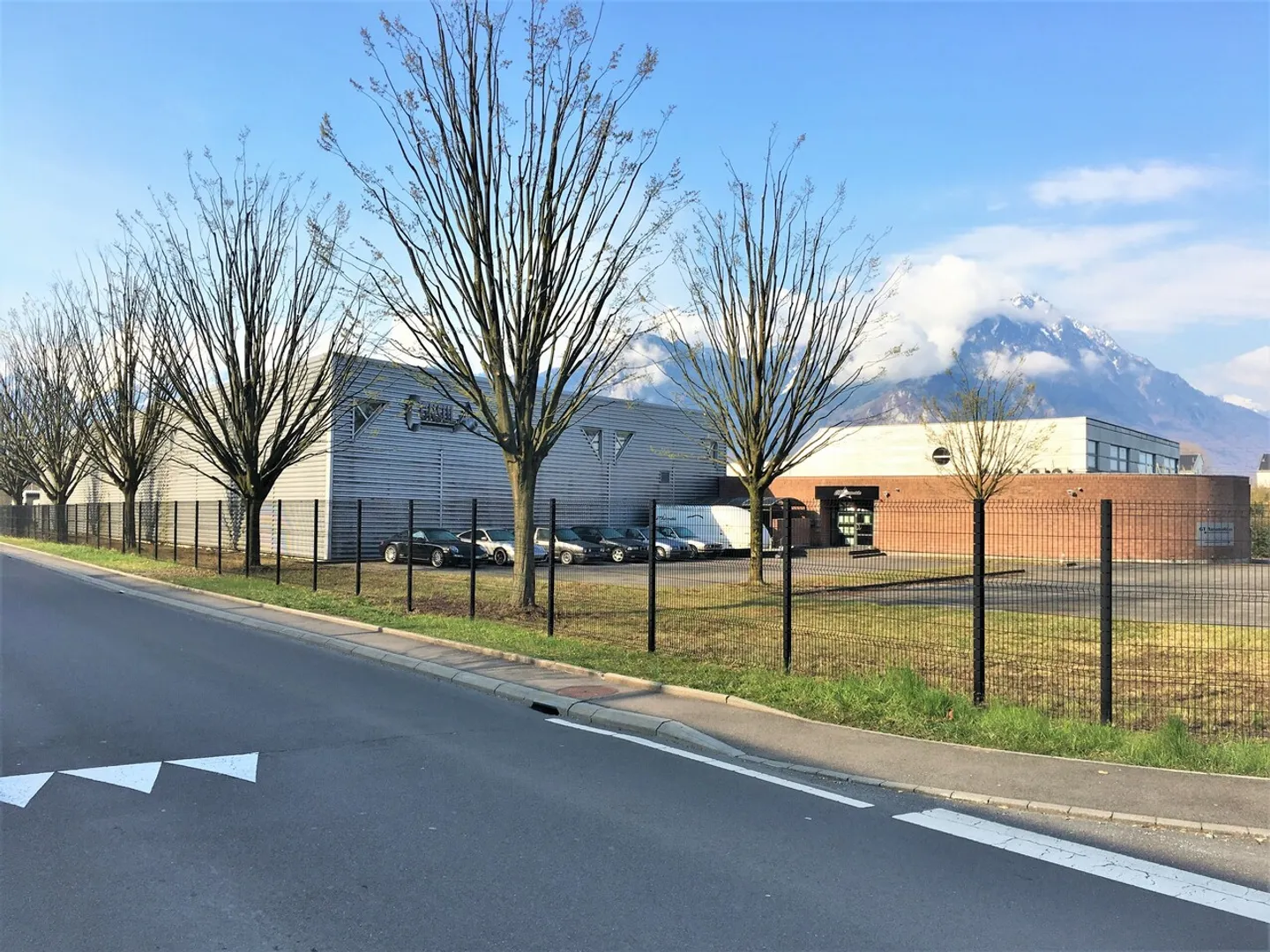 Espace Commercial à Villeneuve - Photo 1 sur 13