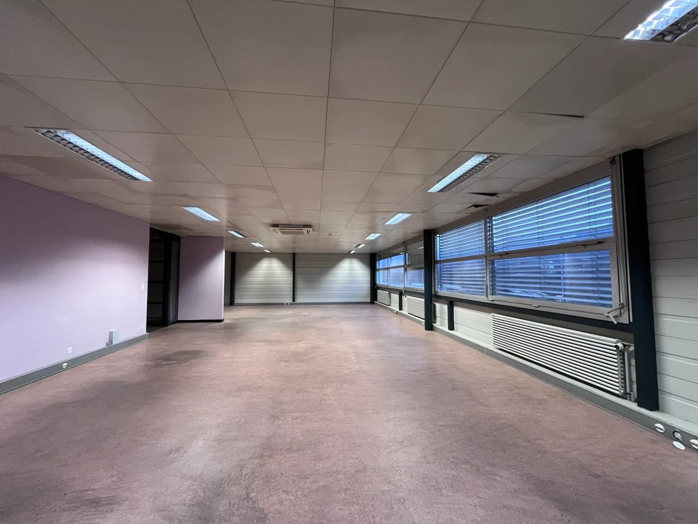 Espace Commercial à Villeneuve - Photo 2 sur 13