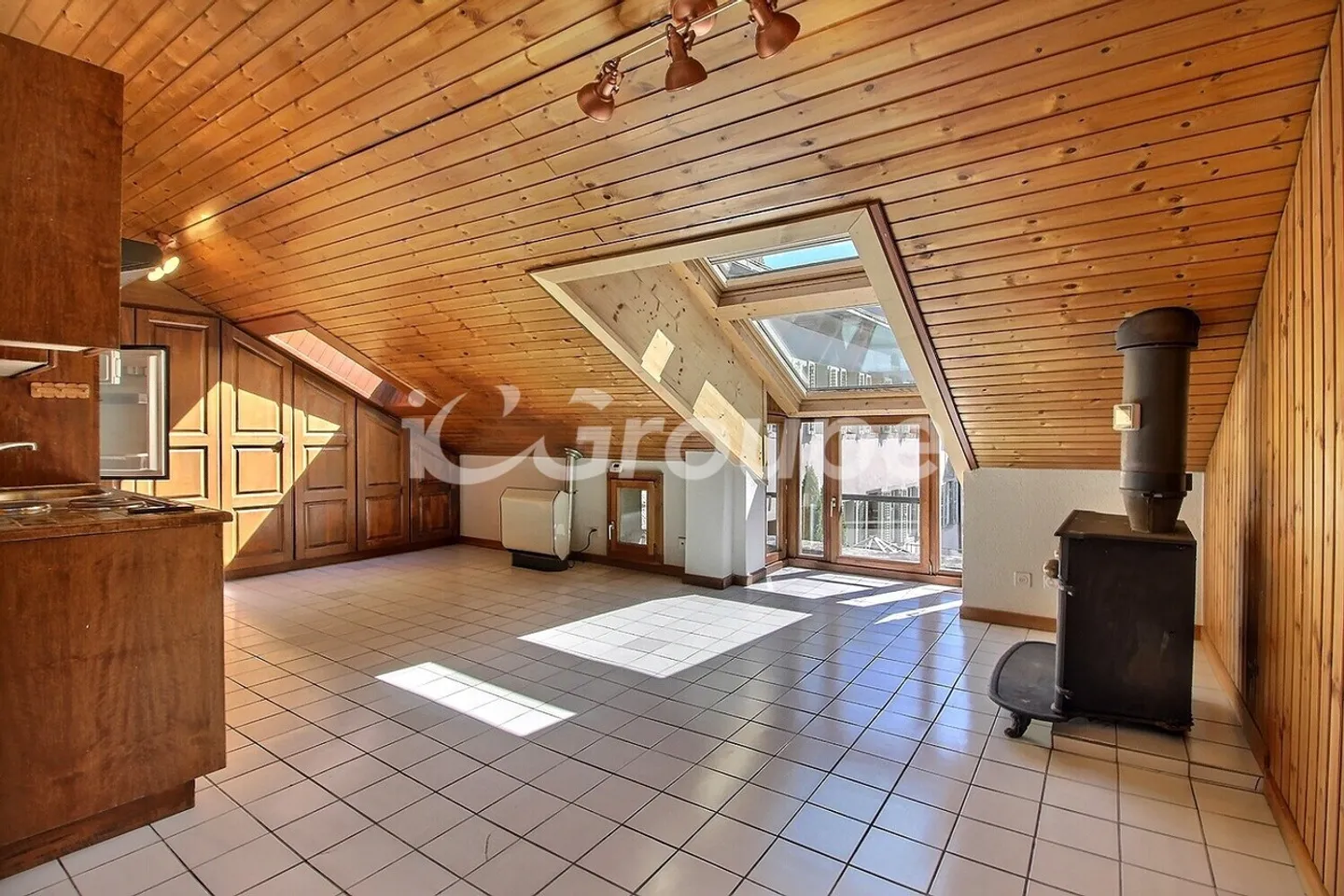 Comfortable Studio for Rent in Sion - Photo 2 of 8