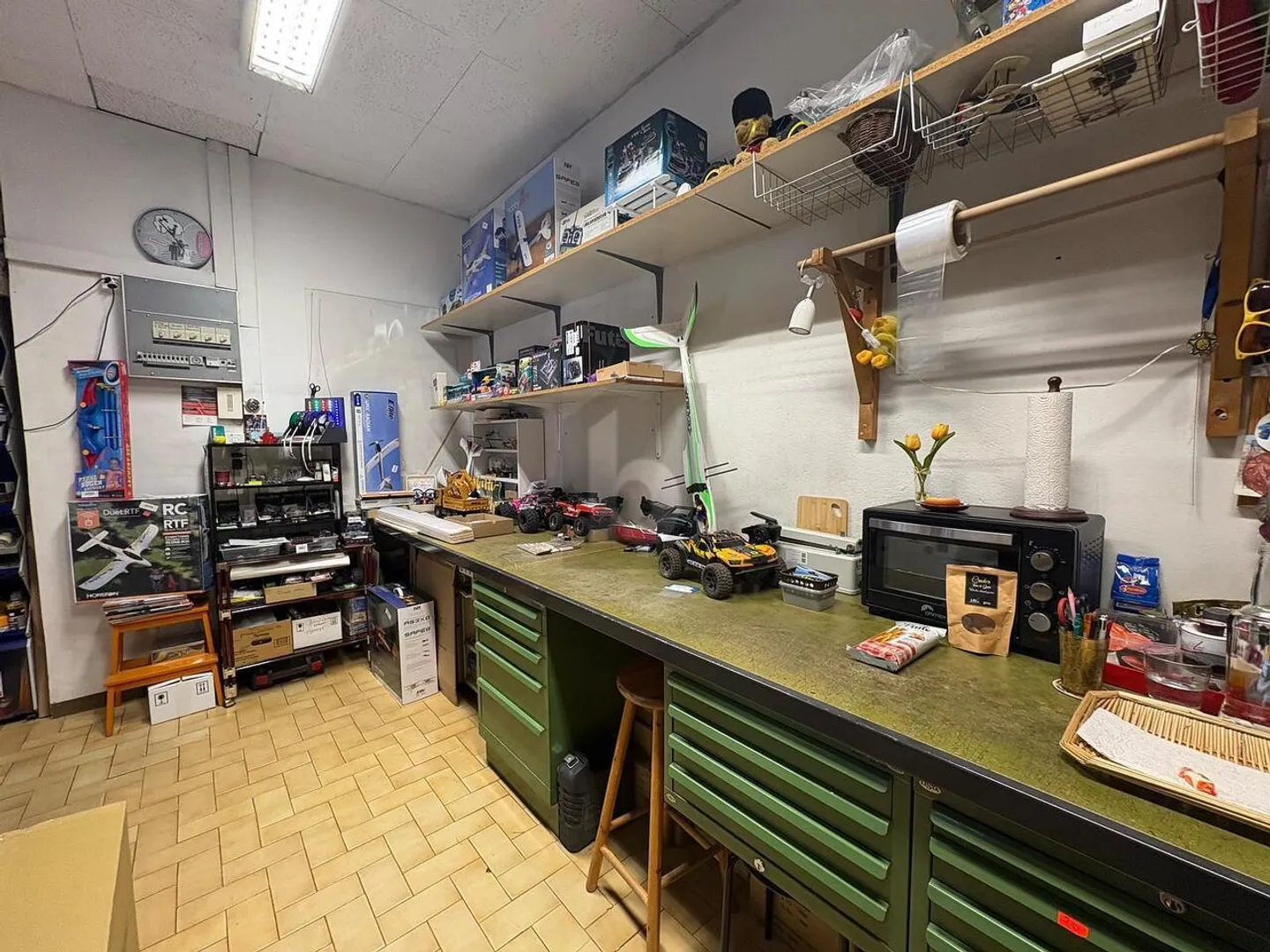 ARCADE IM ZENTRUM DER EAUX-VIVES - Foto 4 von 5