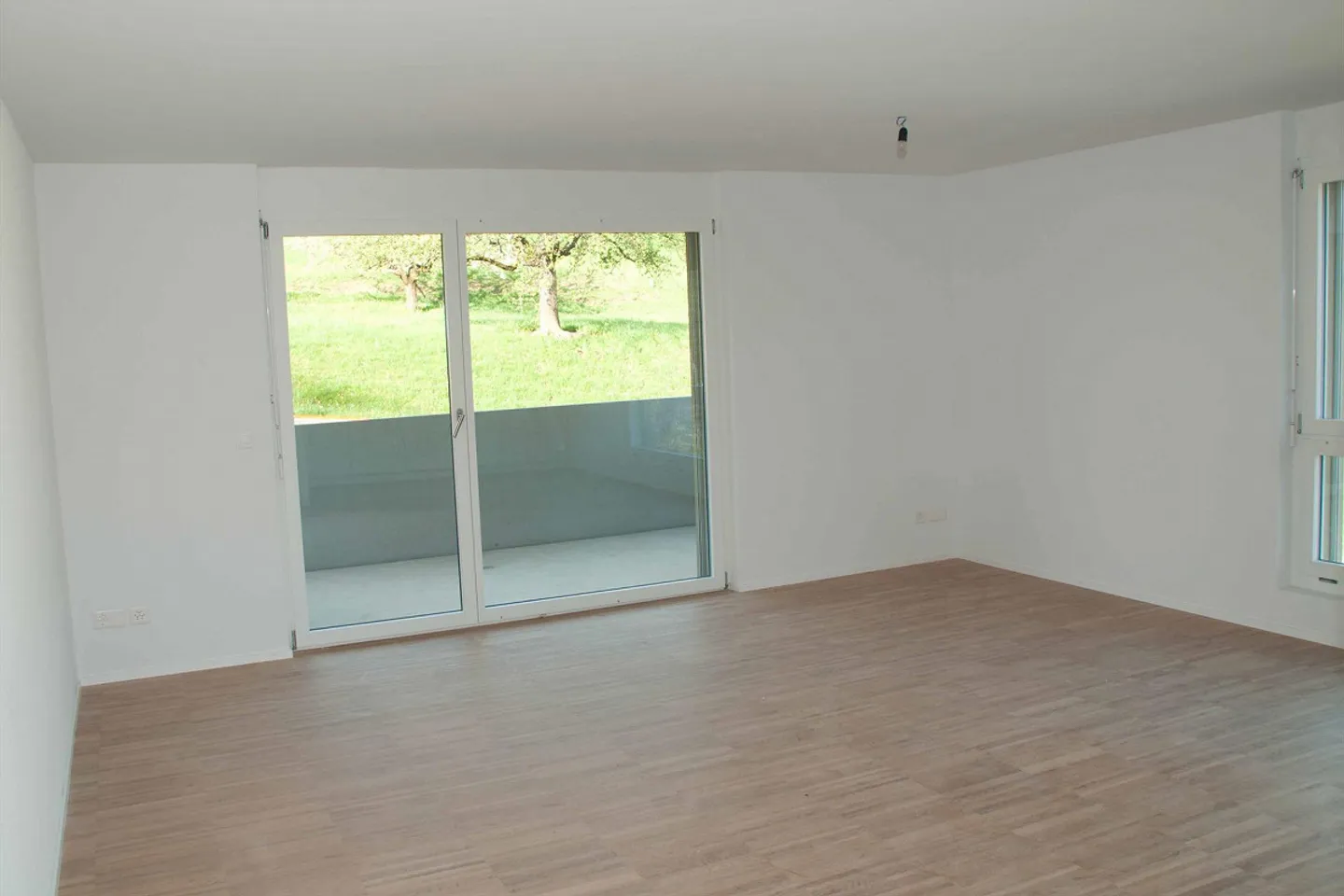 Appartement ensoleillé, calme, central, moderne et familial - Photo 2 sur 8