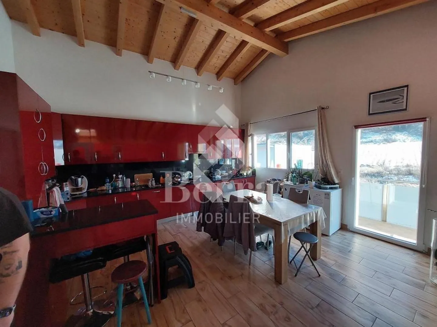 Saxe! Halles industrielles + espace de stockage + surface de vente + appartement de service! - Photo 6 sur 13