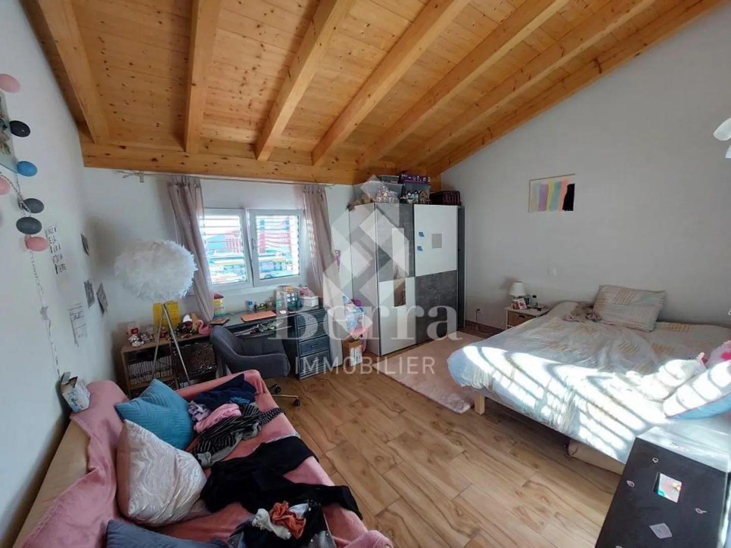 Saxe! Halles industrielles + espace de stockage + surface de vente + appartement de service! - Photo 8 sur 13