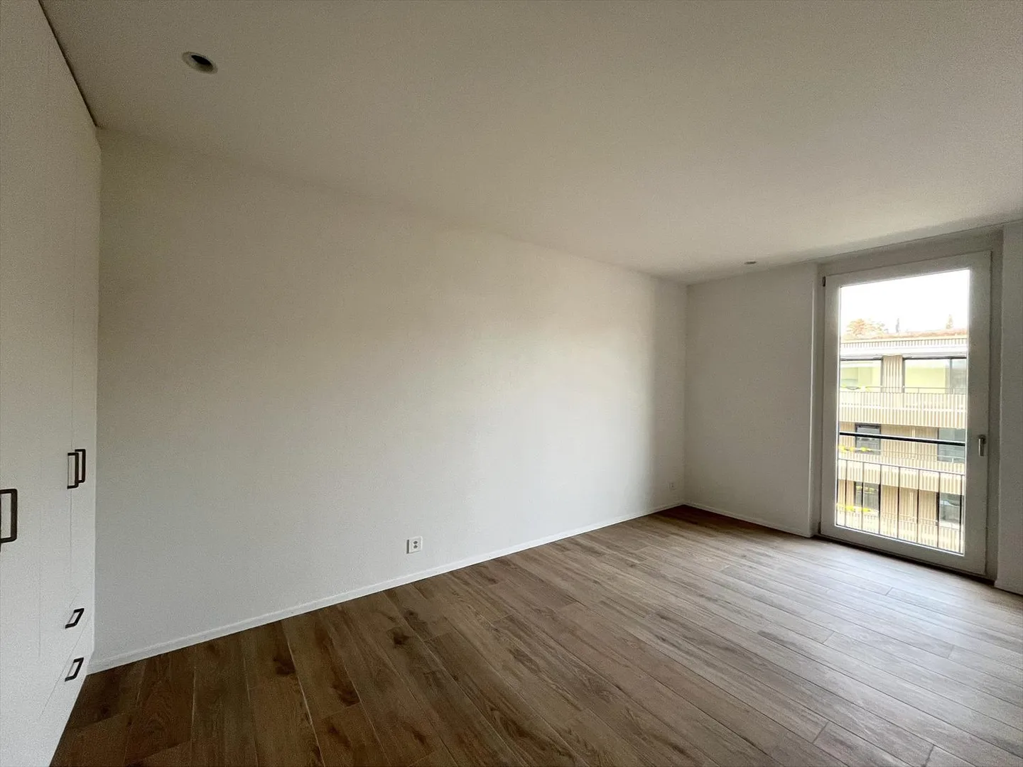 05654 - Appart. 3½ Locali - IMP. CHAMP-RIOND 18 - MATRAN - Foto 5 di 9