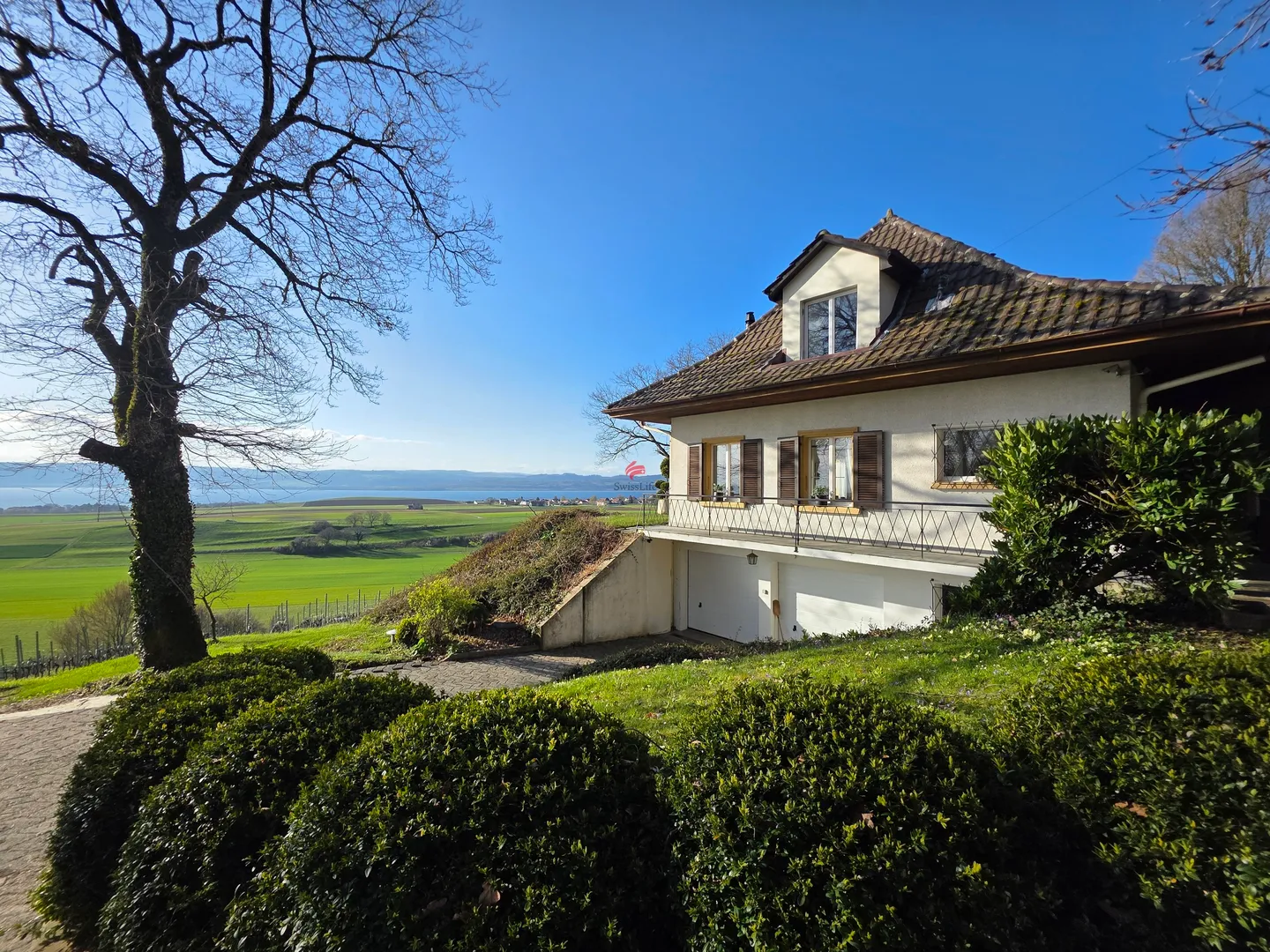 Maison individuelle avec vue sur le lac - Photo 1 sur 17