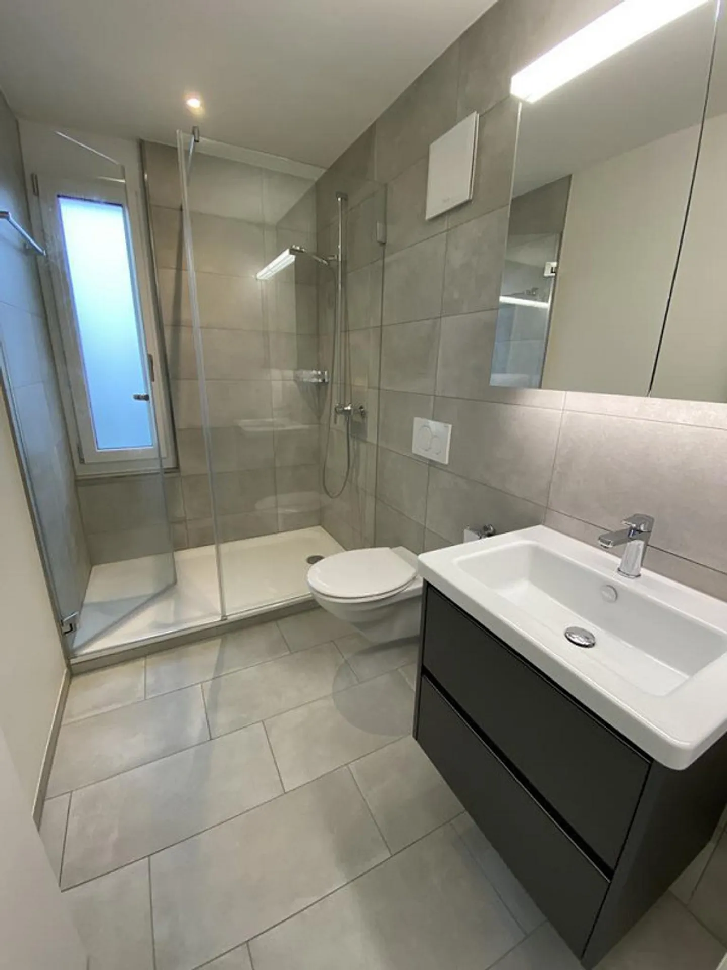 Appartement moderne de 2,5 pièces dans le vert près de la Birs - Photo 4 sur 5