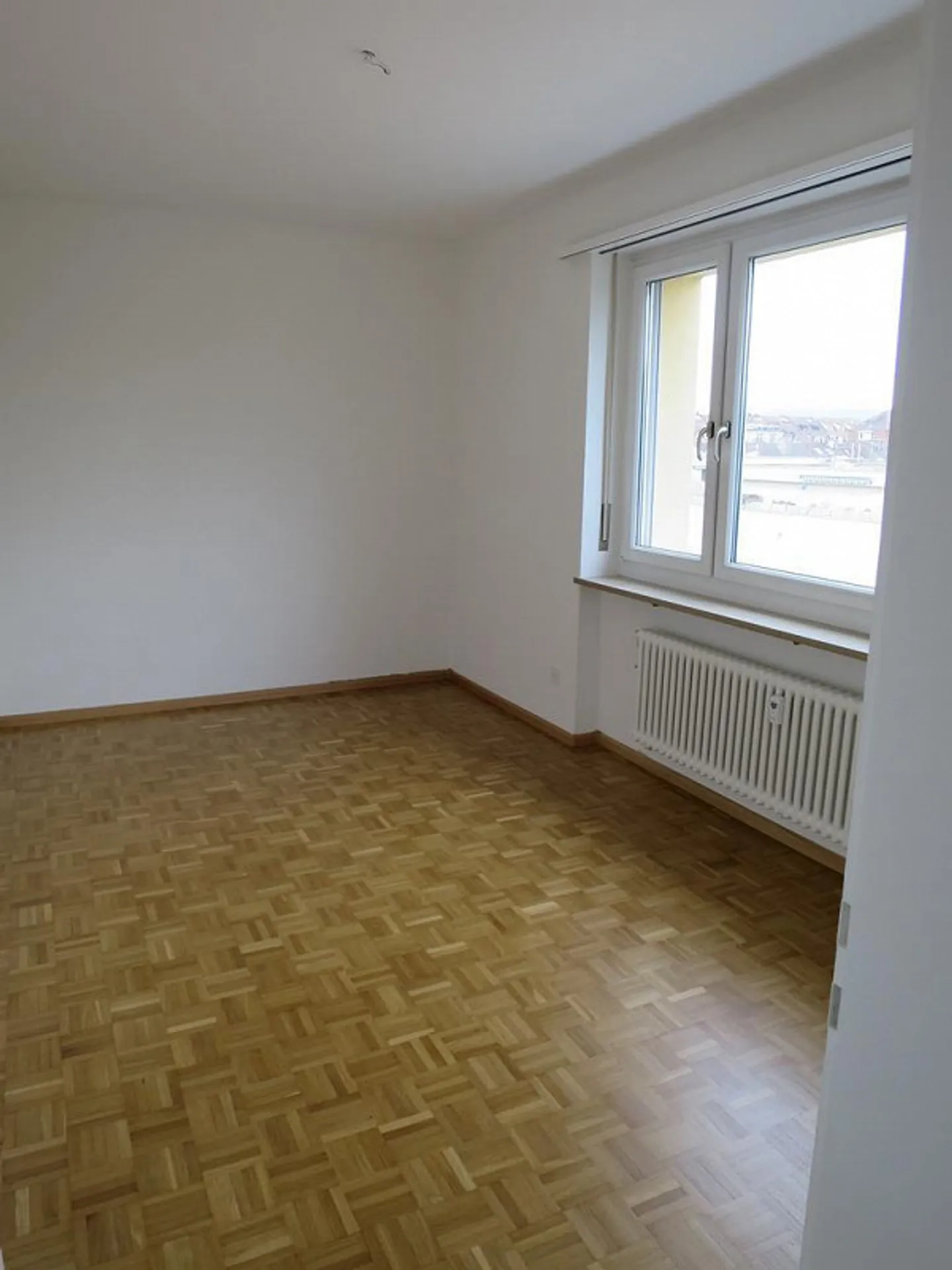 Appartement 3 pièces dans un emplacement central - Photo 3 sur 10