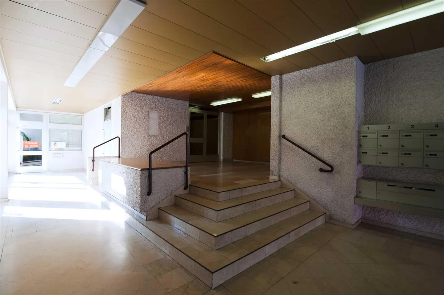 Place ouverte - Photo 2 sur 3