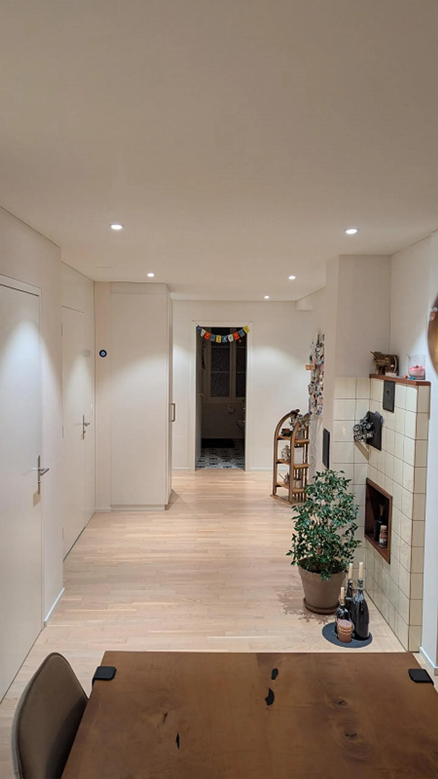 Appartamento centrale, quasi nuovo di 4,5 stanze con fascino in un edificio storico - Foto 4 di 8