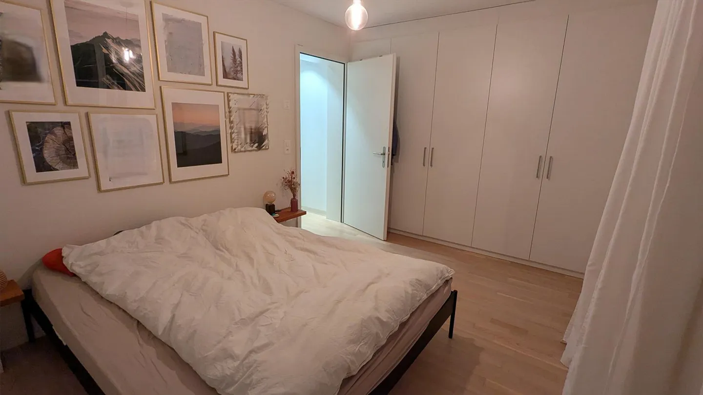 Appartamento centrale, quasi nuovo di 4,5 stanze con fascino in un edificio storico - Foto 5 di 8