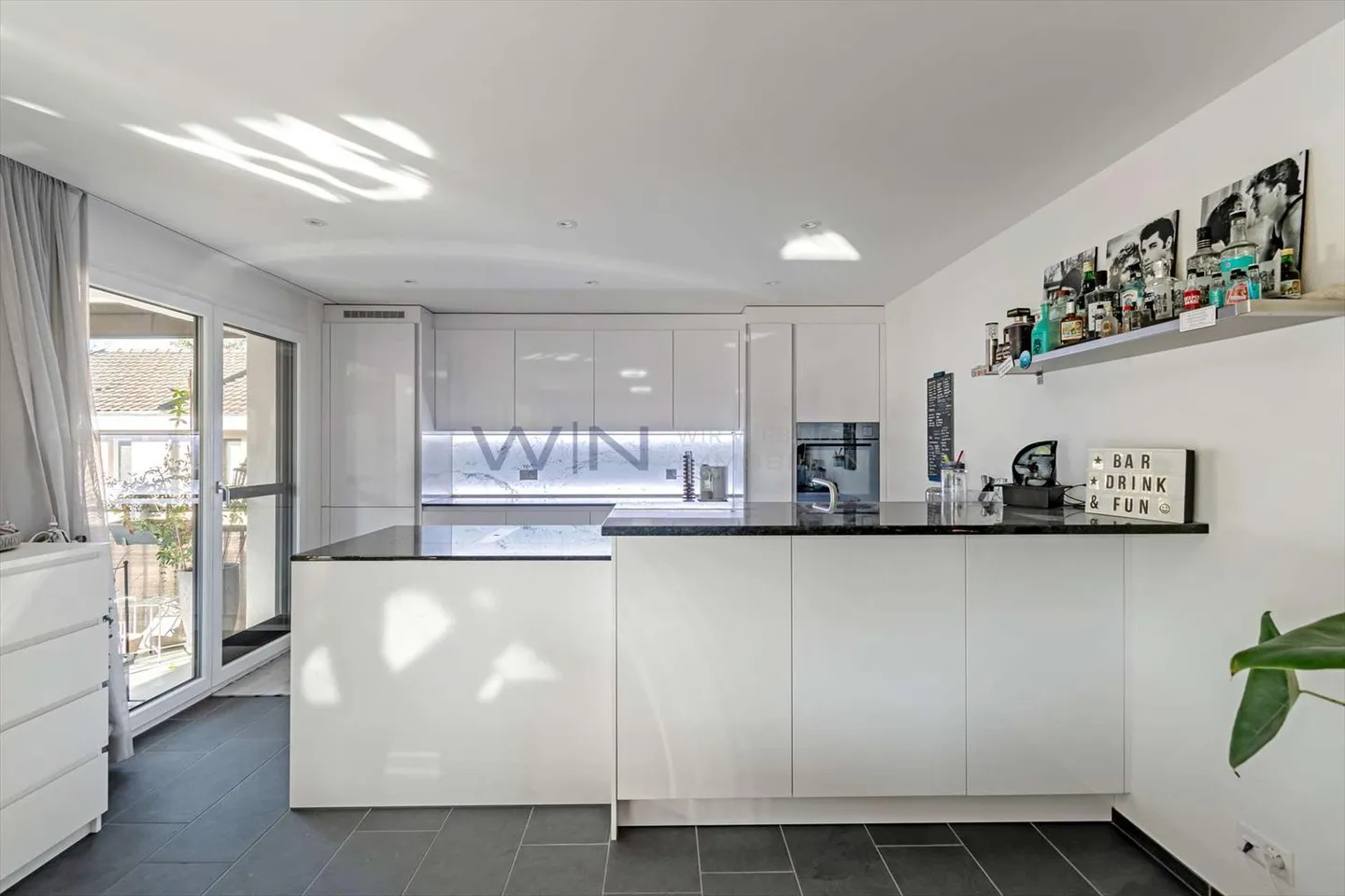 Helle Wohnkultur mit harmonischem Flair - Foto 1 von 8