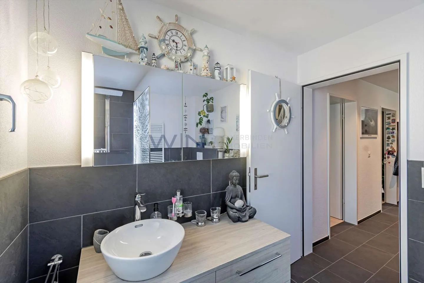 Helle Wohnkultur mit harmonischem Flair - Foto 2 von 8