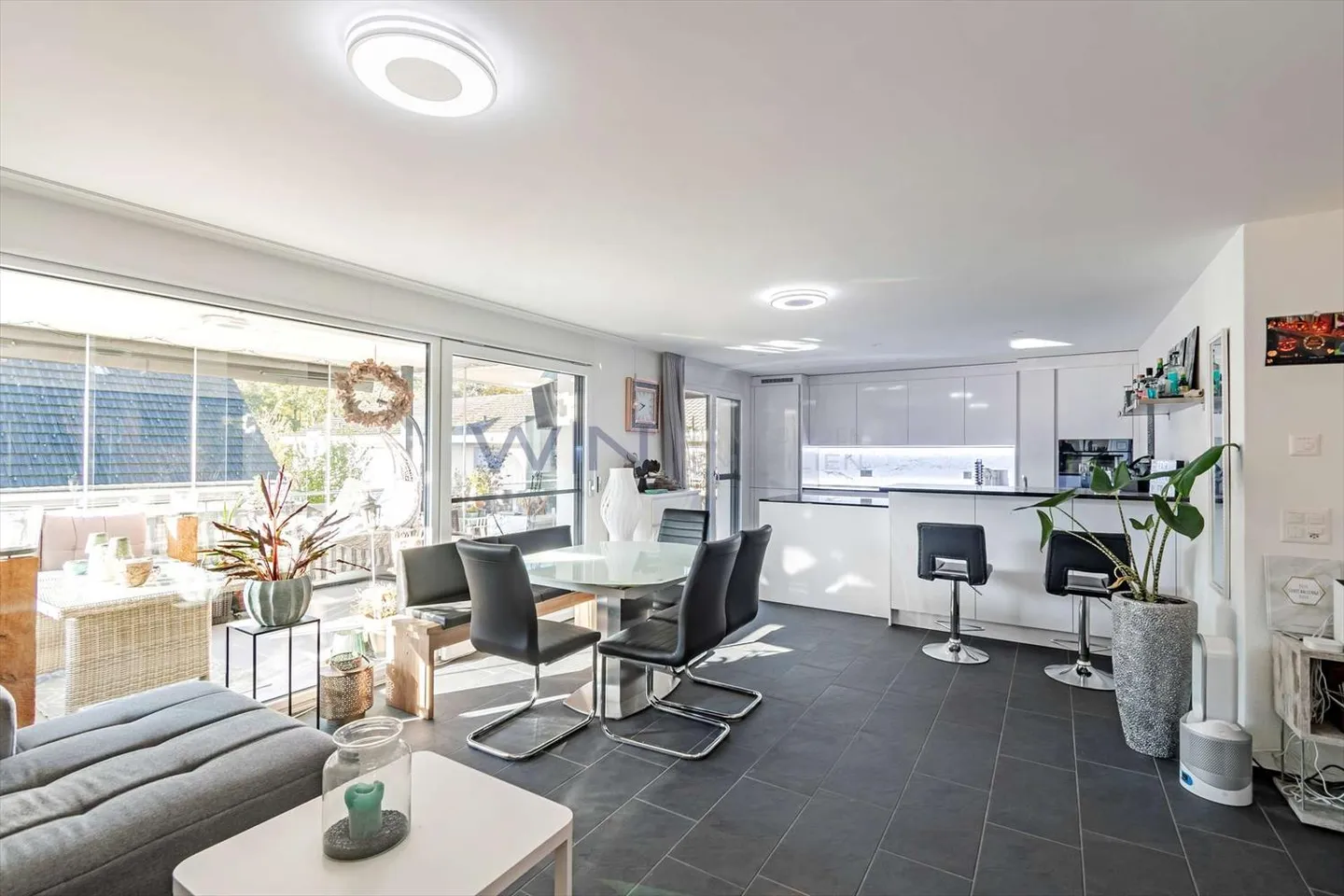 Helle Wohnkultur mit harmonischem Flair - Foto 4 von 8