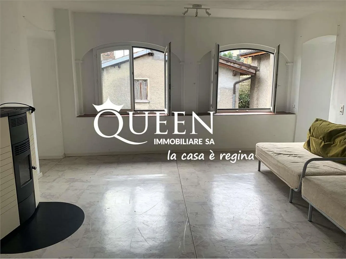 Novaggio: 8-room house, 308 sqm, in the nucleus with attached land 195 sqm - Photo 4 of 12