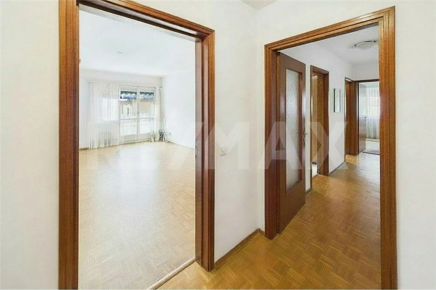 Luminoso appartamento di 3,5 locali in una zona tranquilla - Foto 3 di 13