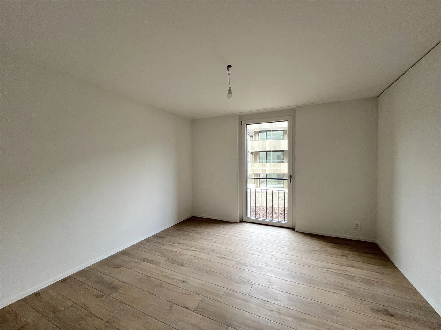 05602 - Appart. 3½ Räume - IMP. CHAMP-RIOND 16 - MATRAN - Foto 5 von 9