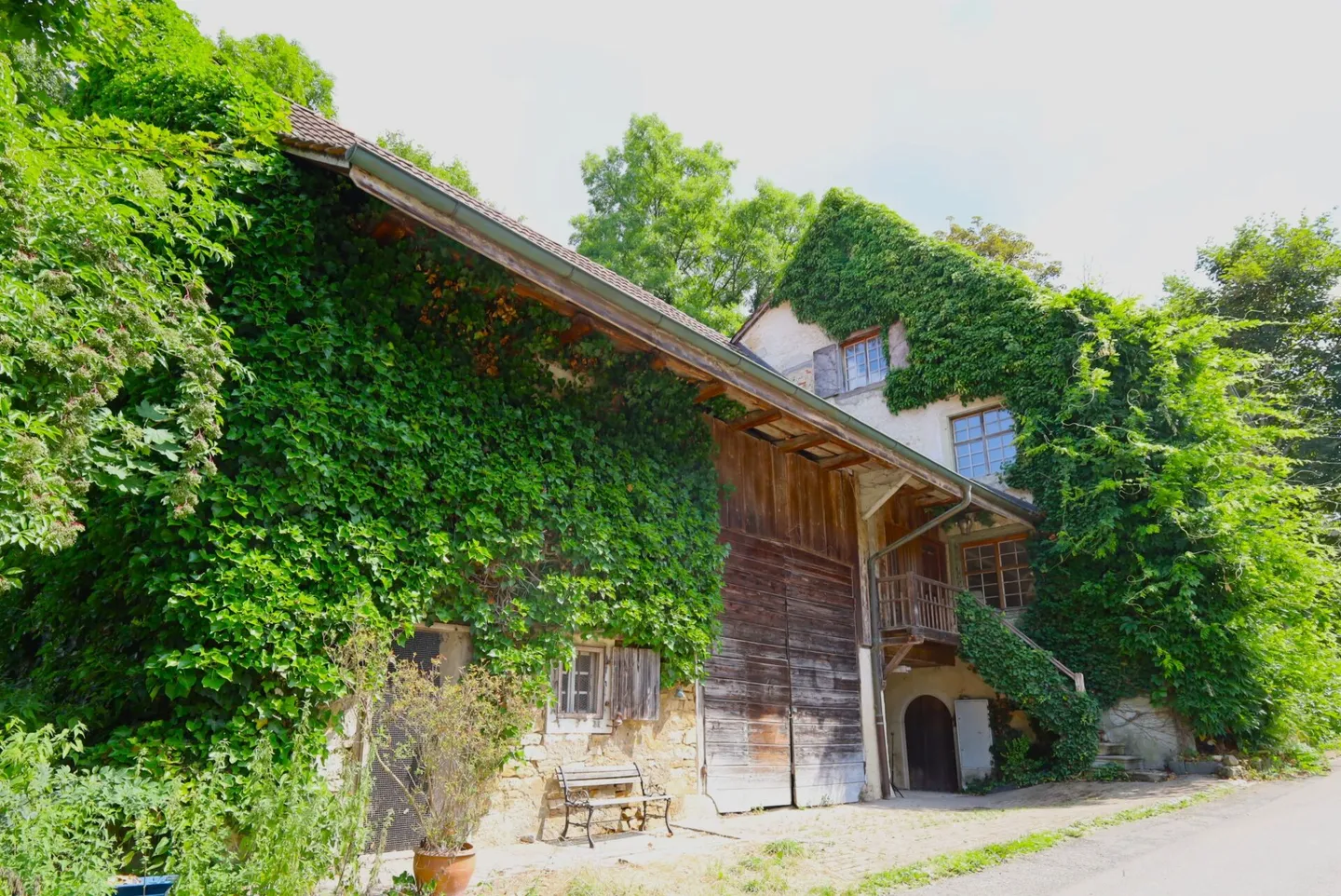 Fattoria con edificio annesso - Foto 1 di 24