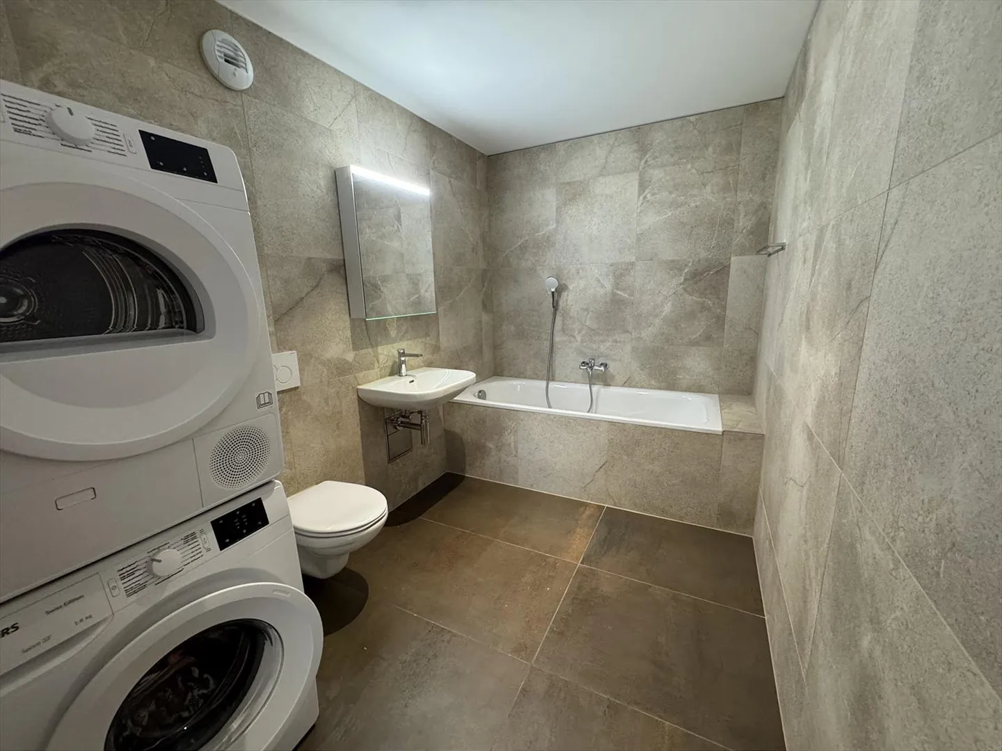 05602 - Appart. 3½ Räume - IMP. CHAMP-RIOND 16 - MATRAN - Foto 7 von 9