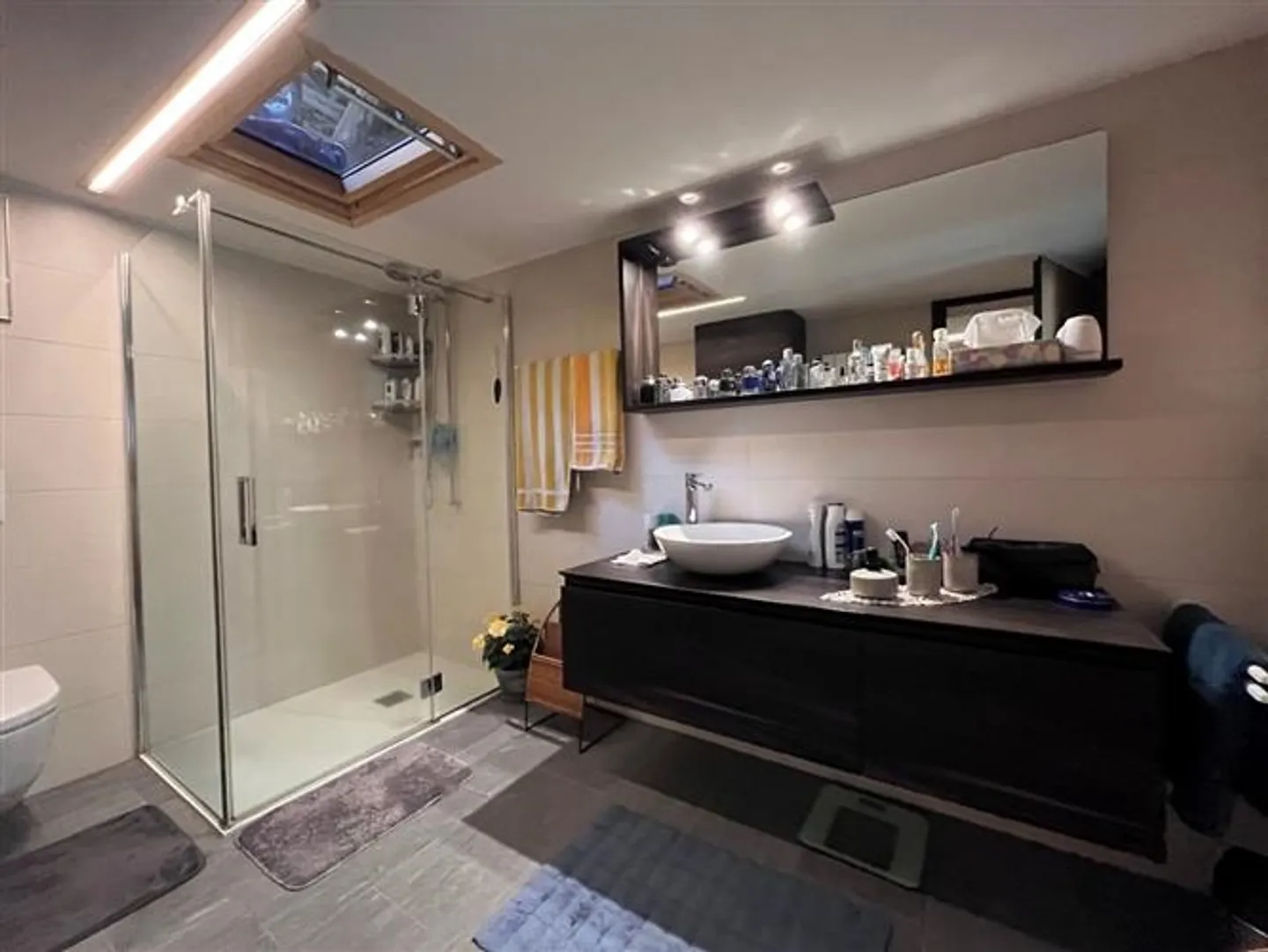 Maison multifamiliale de 3,5 pièces - Photo 3 sur 5