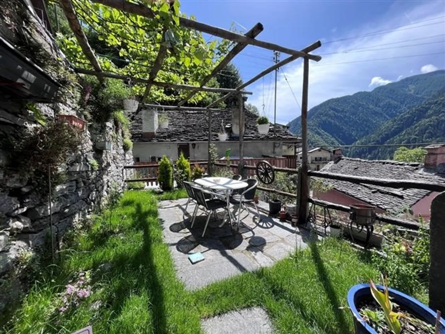 Maison multifamiliale de 3,5 pièces - Photo 4 sur 5