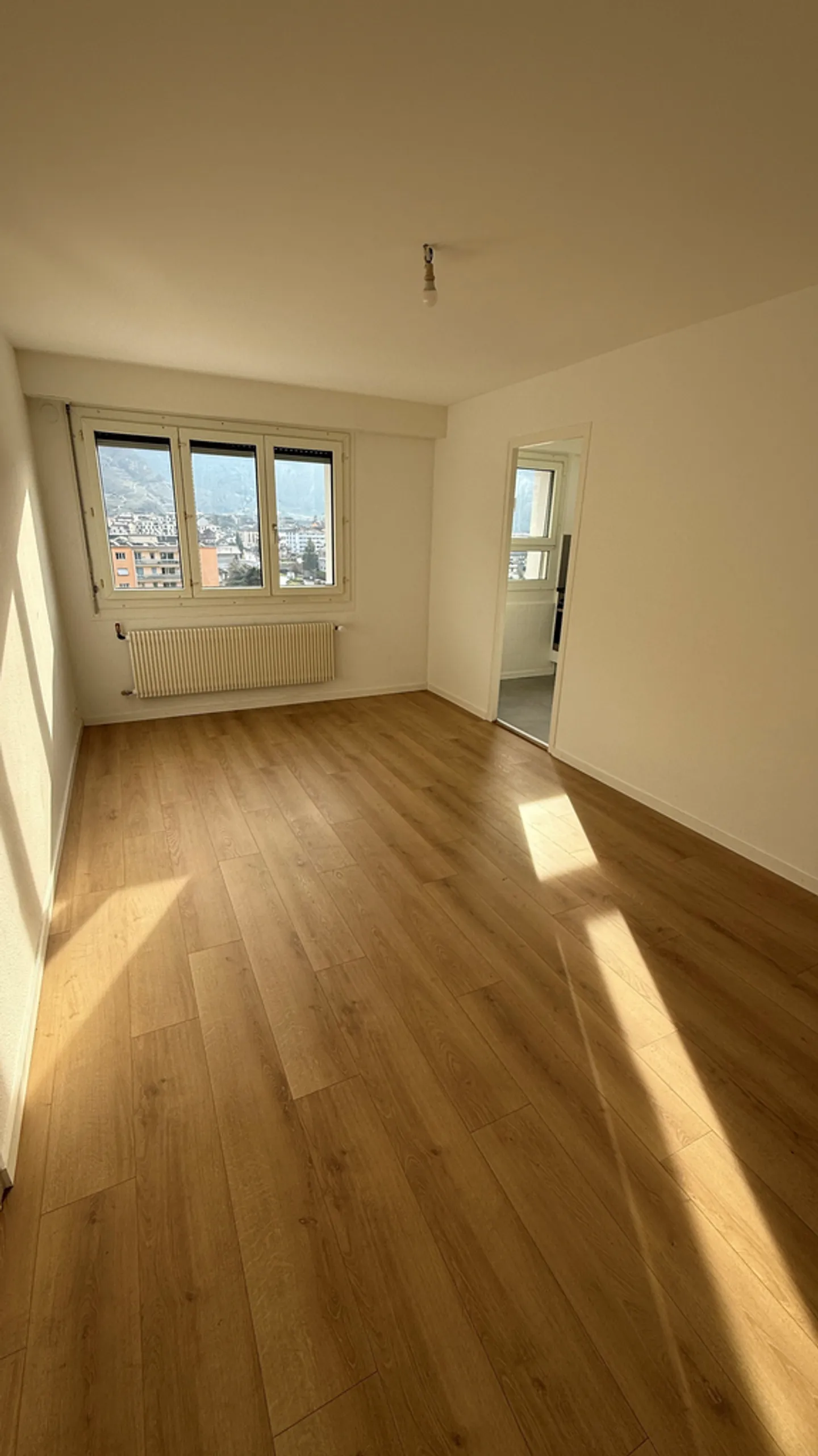 Charming 3-Room Apartment - Photo 1 of 5