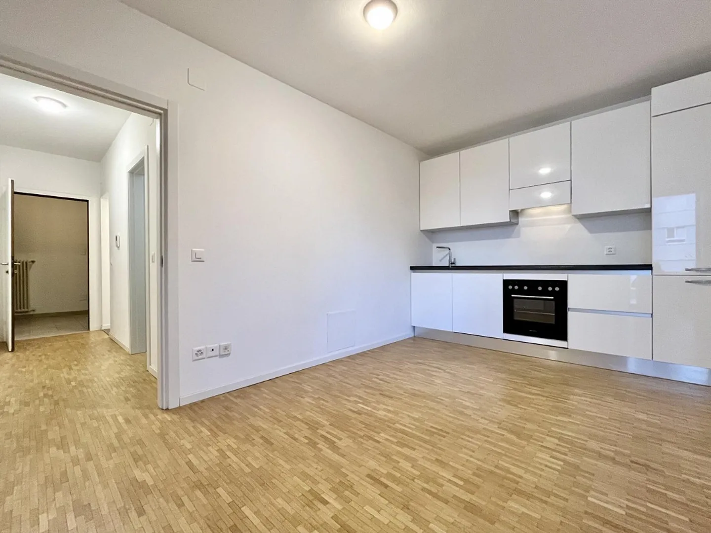 1.5 LOC. RENOVATED IDEAL AS AN INVESTMENT IN COLDREIO - Photo 4 of 13