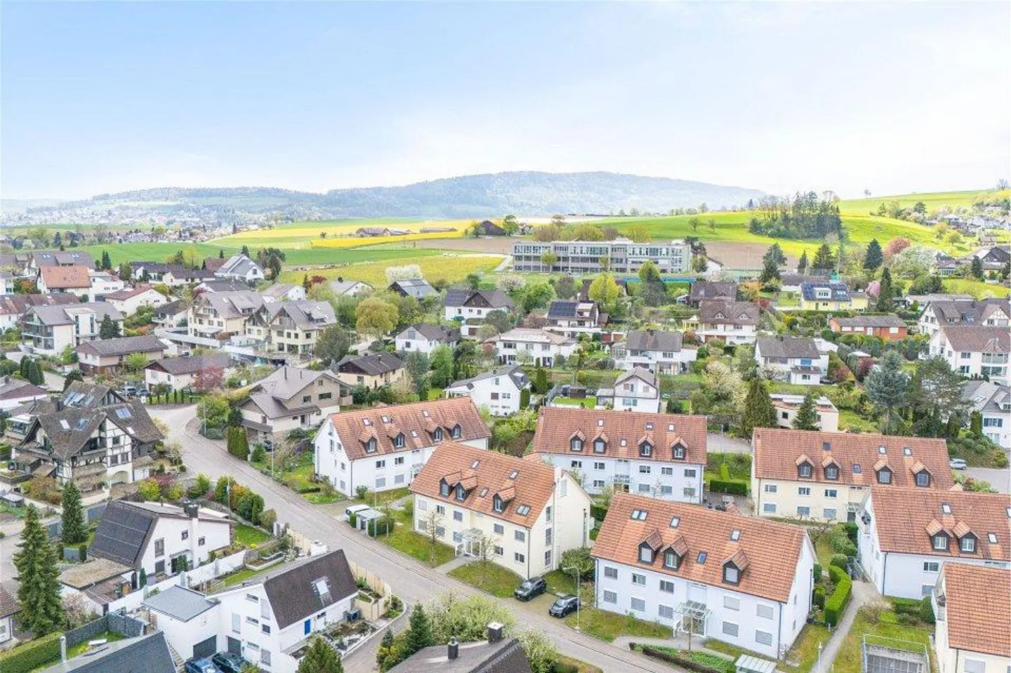 Bright 3.5-room apartment with garden idyll in Neerach - Photo 12 of 13