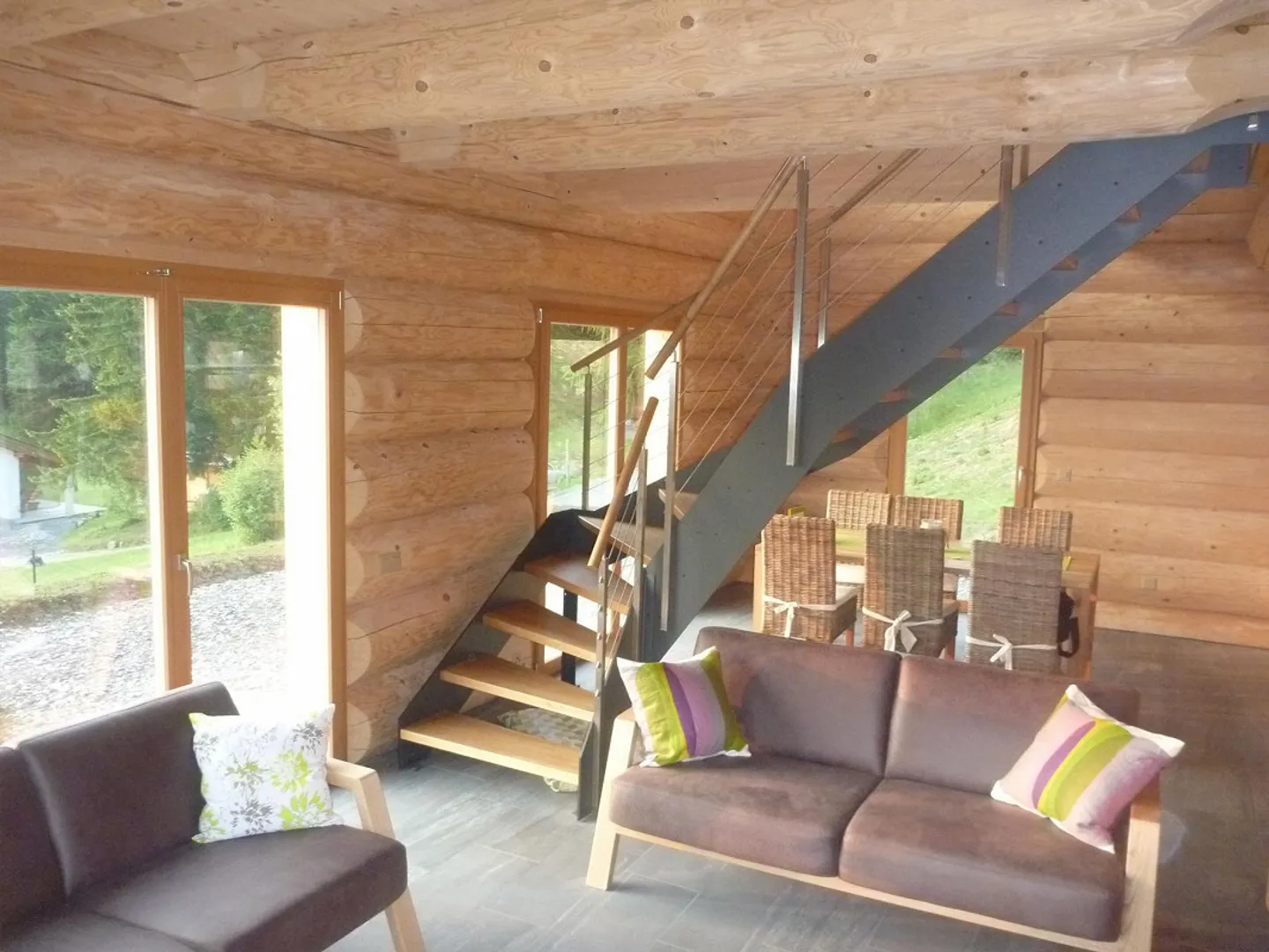 Charmant chalet en bois dans la nature - Photo 4 sur 8