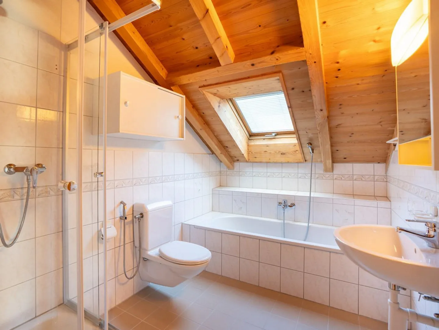 Sunny living paradise with large natural garden - Photo 6 of 9