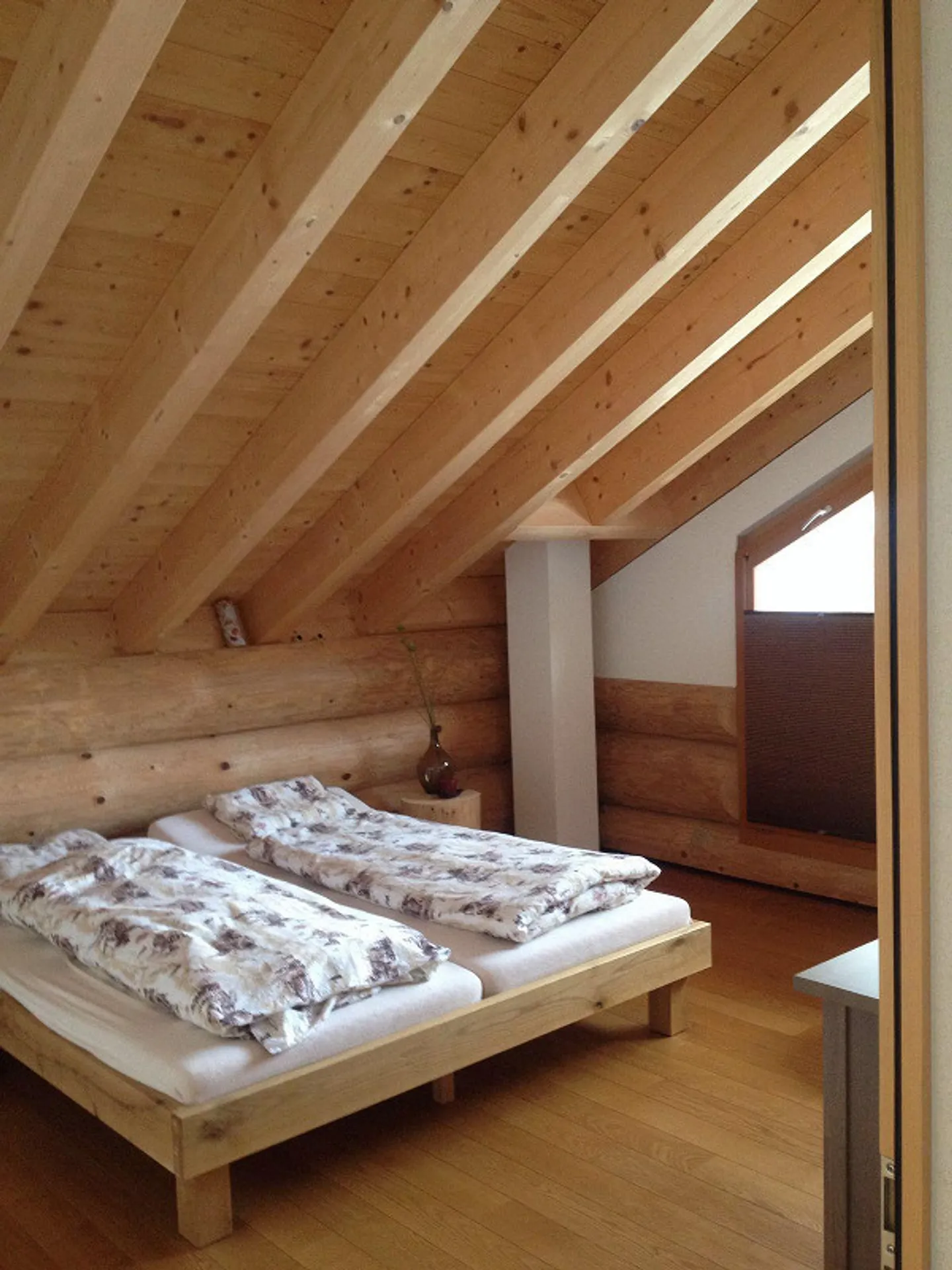 Charmant chalet en bois dans la nature - Photo 5 sur 8