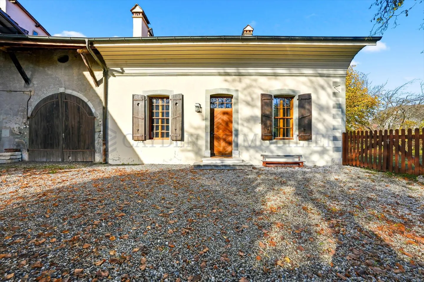 Beau vieux bâtiment - Photo 12 sur 12