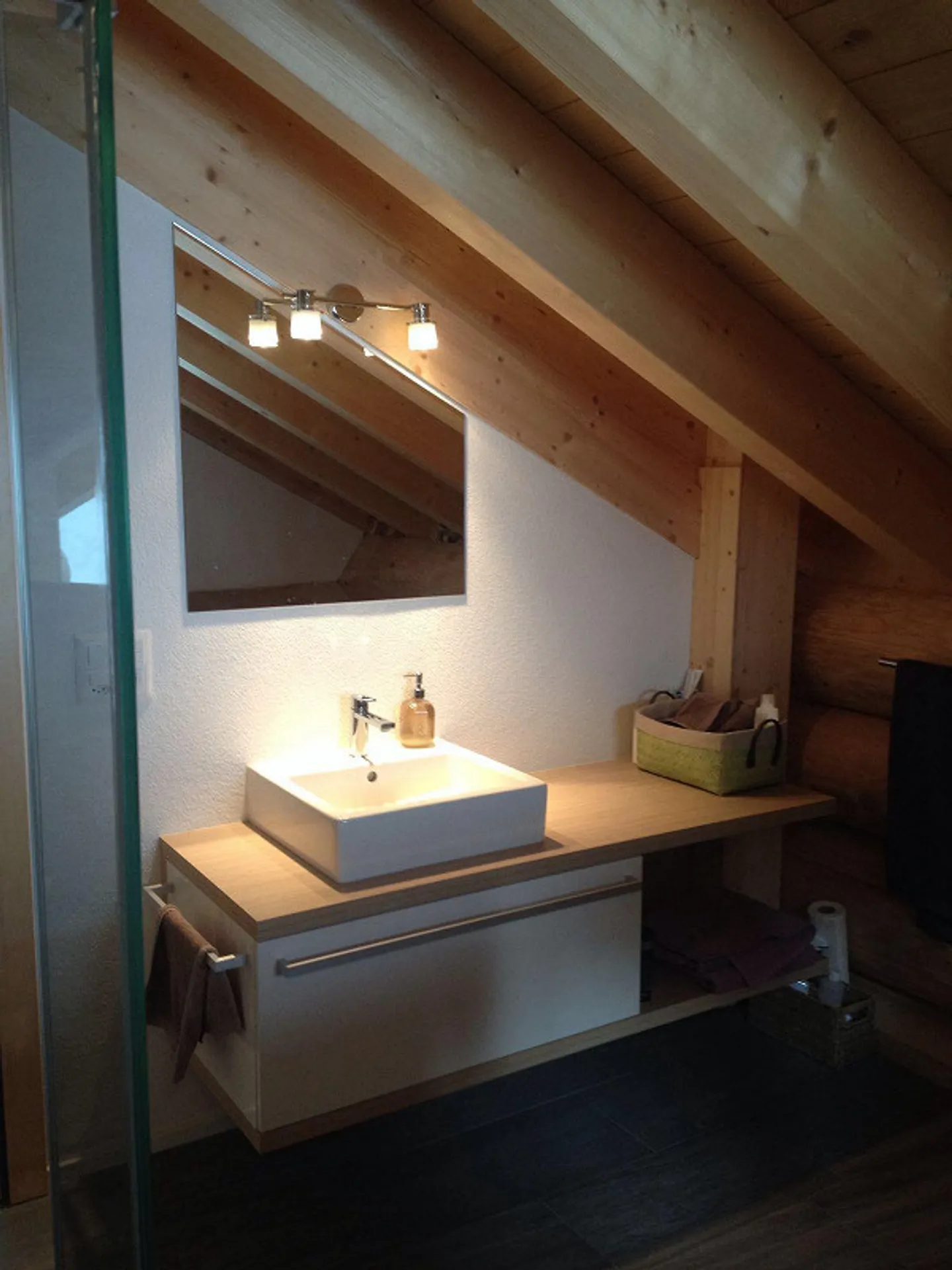 Charmant chalet en bois dans la nature - Photo 7 sur 8