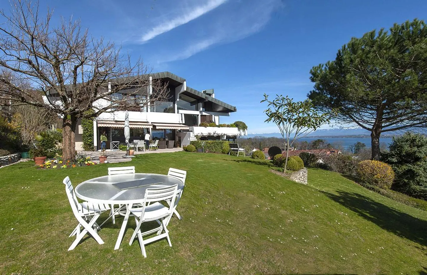 Property with magnificent view of the lake, the Alps and Mont-Blanc - Photo 1 of 12