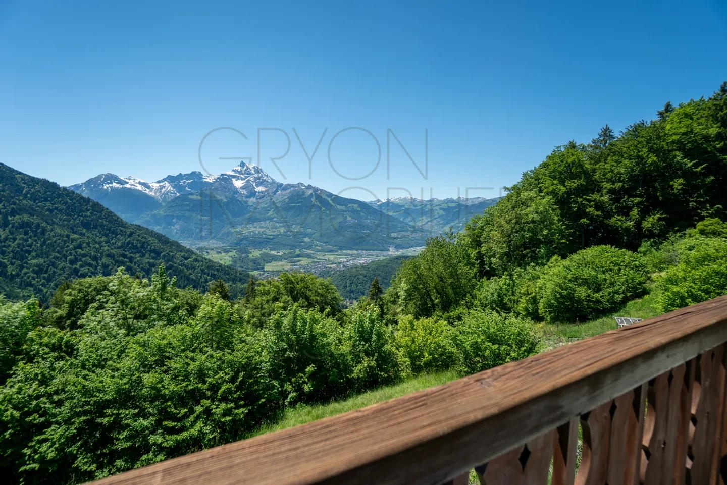 Rare family apartment facing the Dents du Midi - Photo 13 of 27