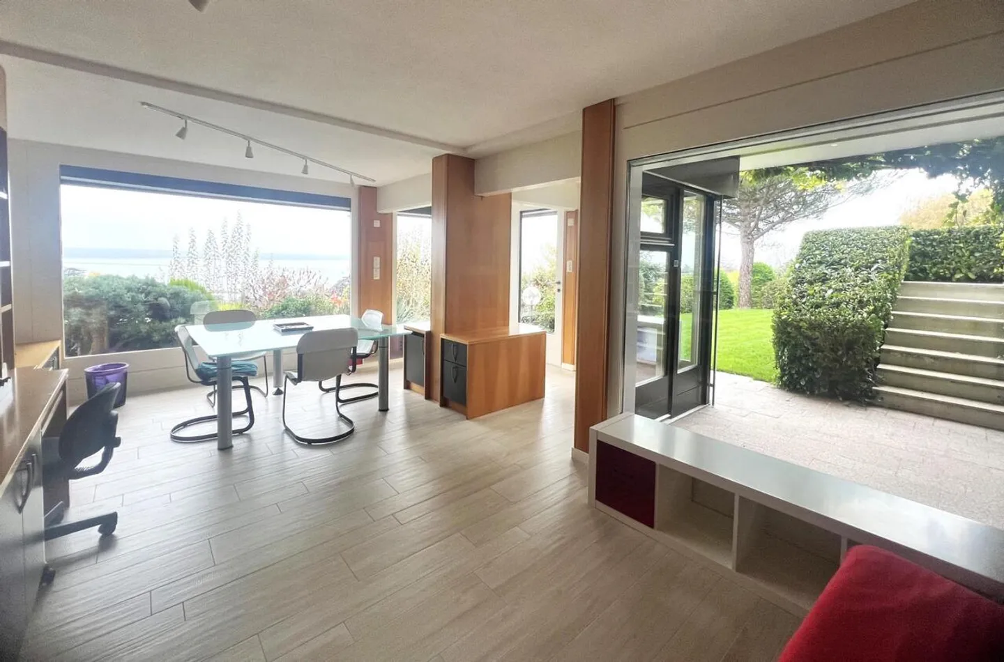 Property with magnificent view of the lake, the Alps and Mont-Blanc - Photo 10 of 12