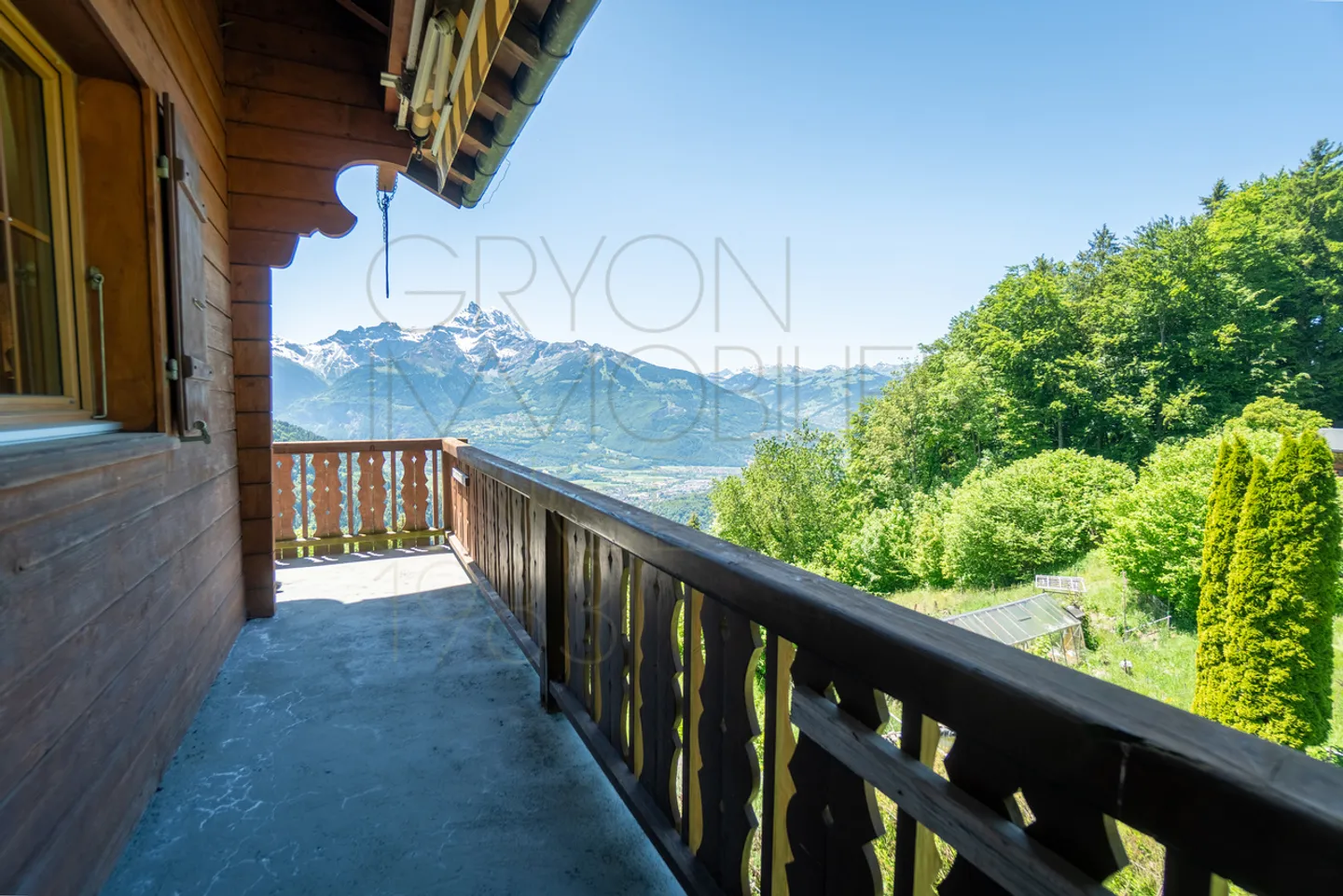 Rare family apartment facing the Dents du Midi - Photo 15 of 27
