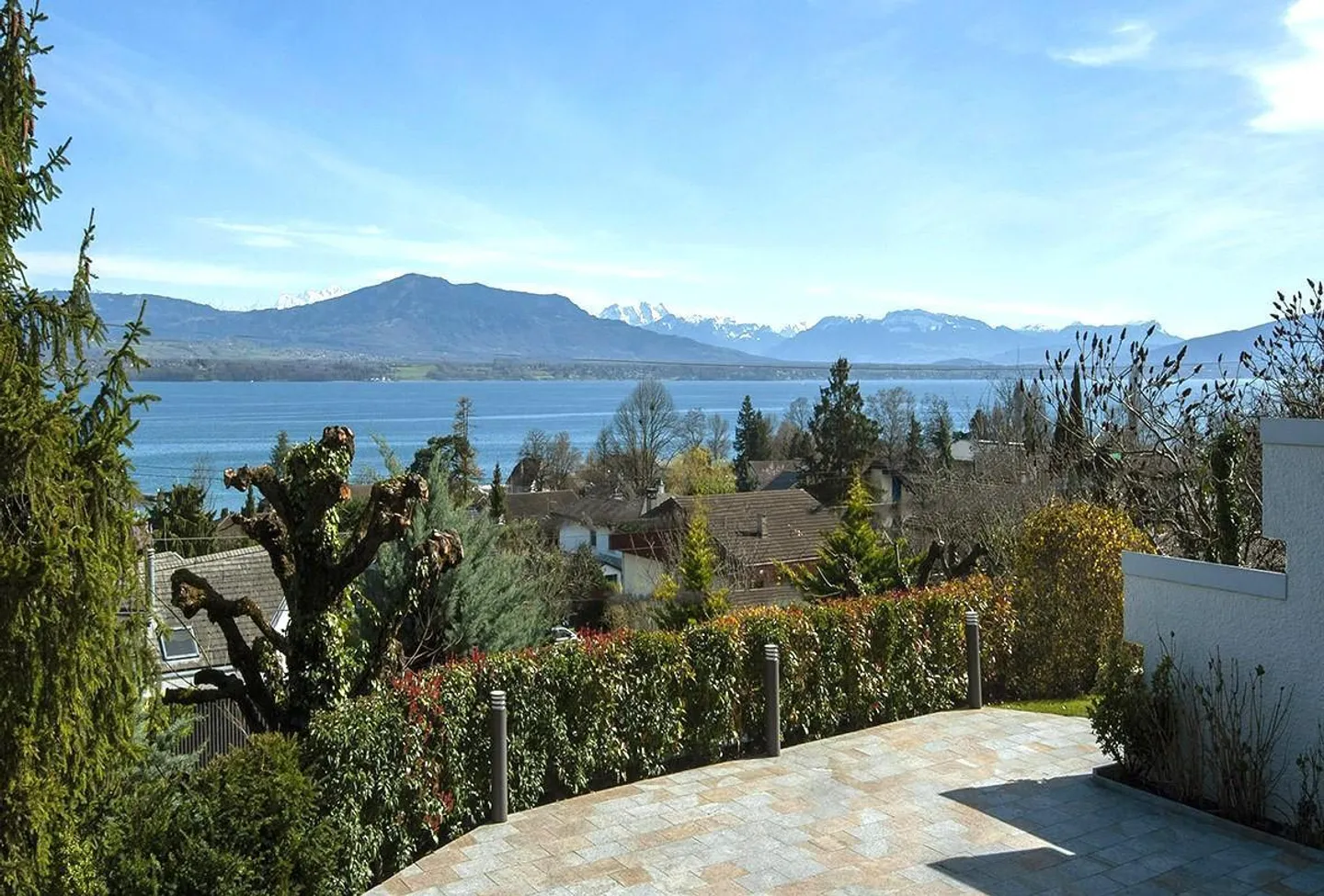 Property with magnificent view of the lake, the Alps and Mont-Blanc - Photo 3 of 12