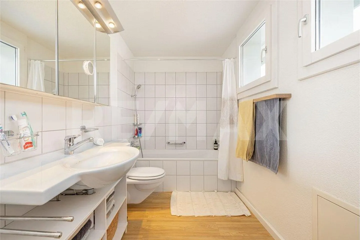 Bright, quiet and family-friendly - a home to... - Photo 7 of 13