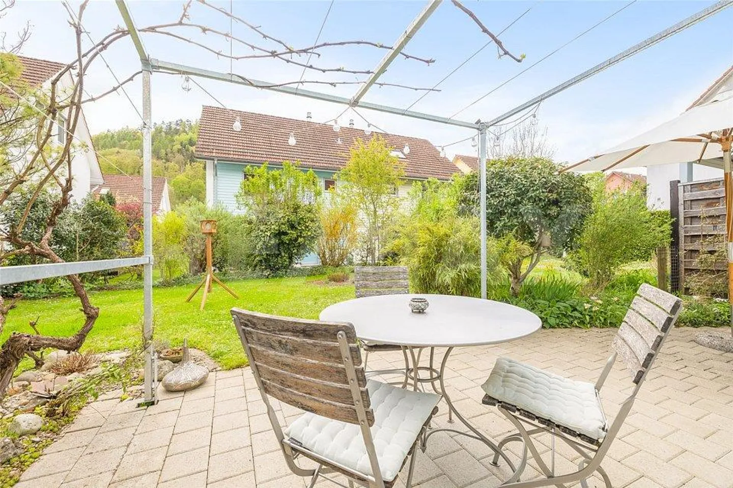 Bright, quiet and family-friendly - a home to... - Photo 12 of 13