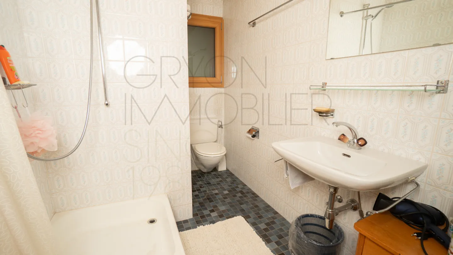 Rare family apartment facing the Dents du Midi - Photo 25 of 27