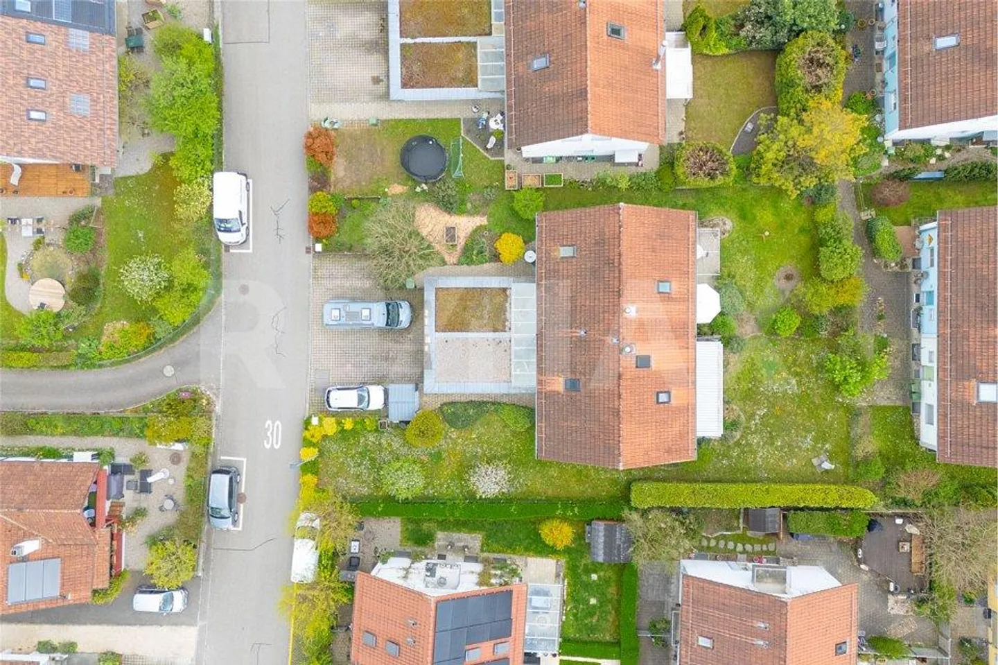 Bright, quiet and family-friendly - a home to... - Photo 13 of 13